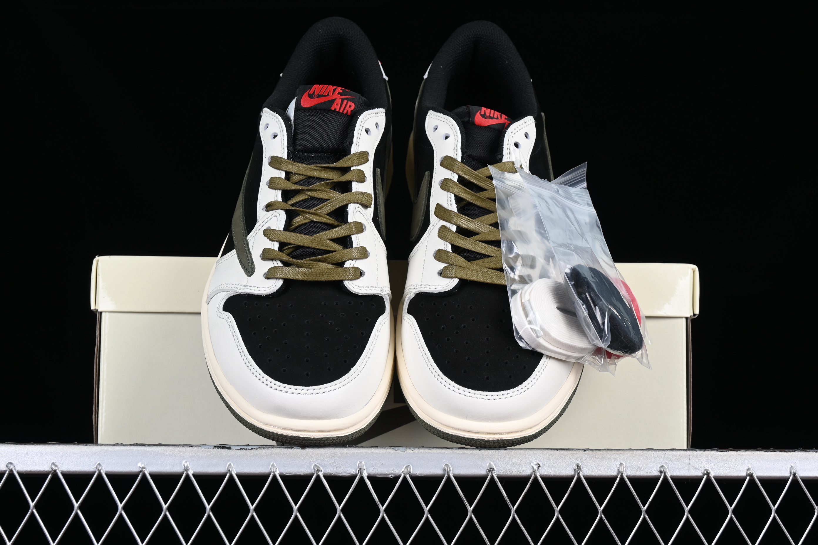 AJ1 low top