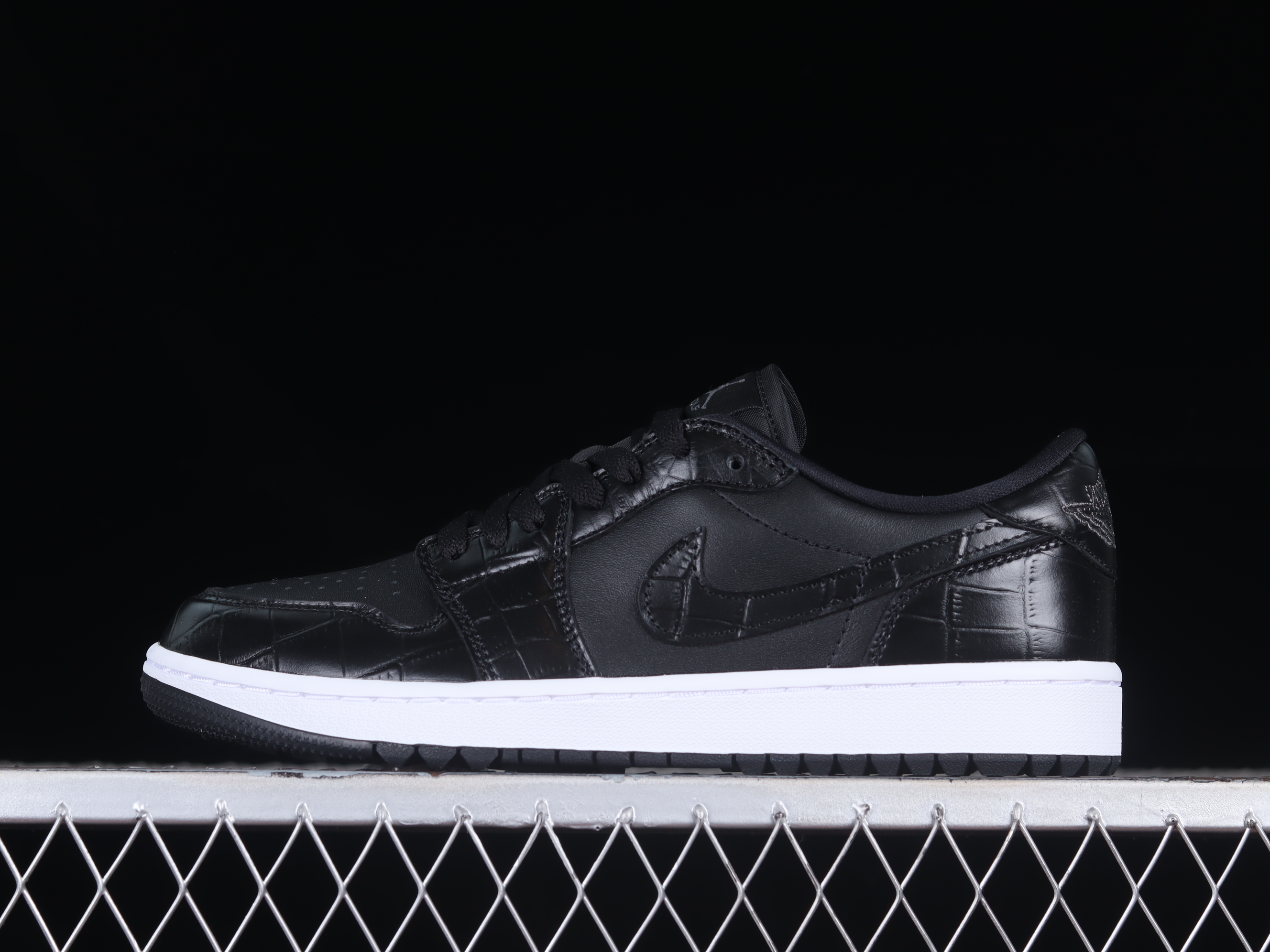 AJ1 low top