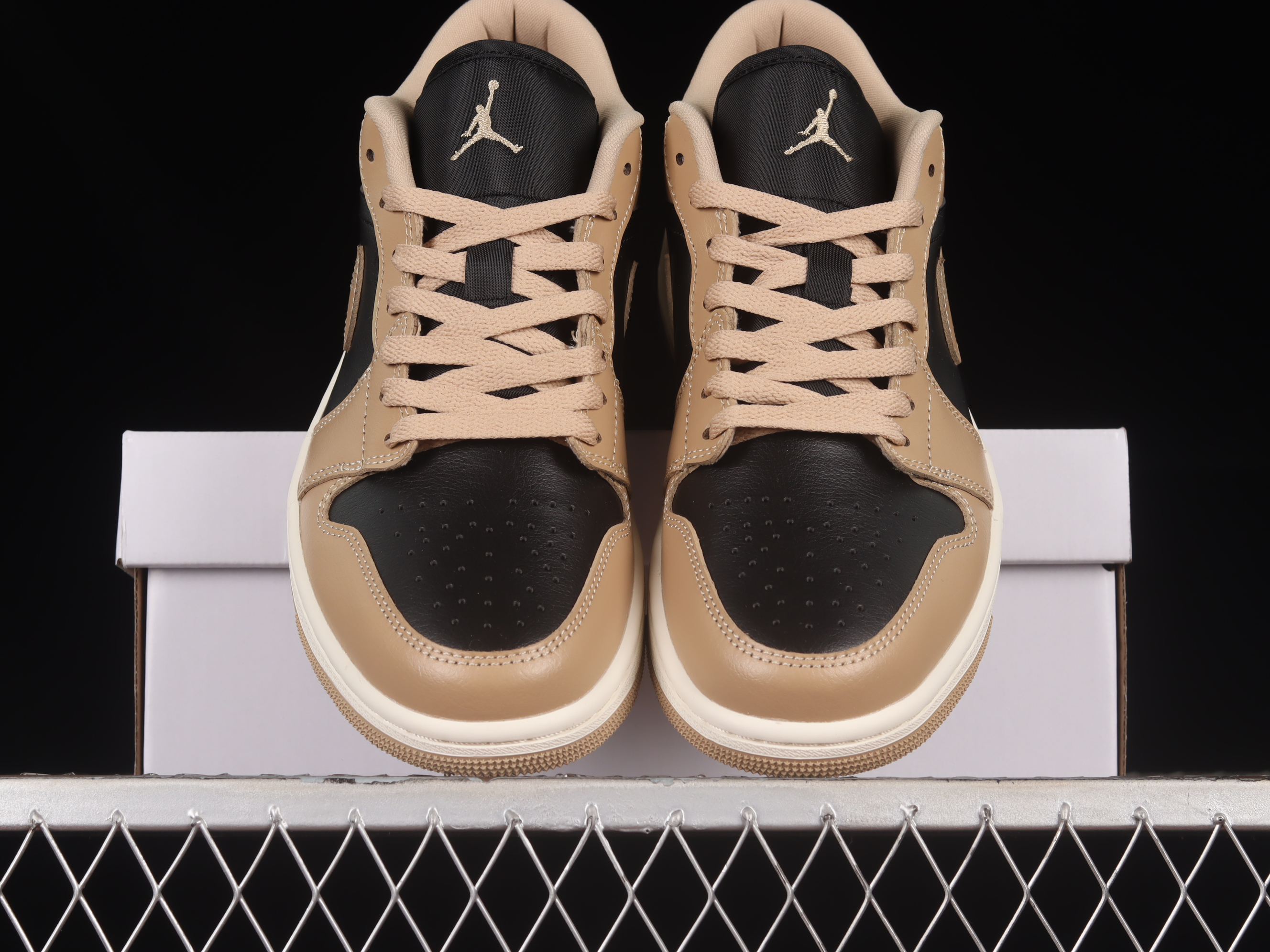 AJ1 low top