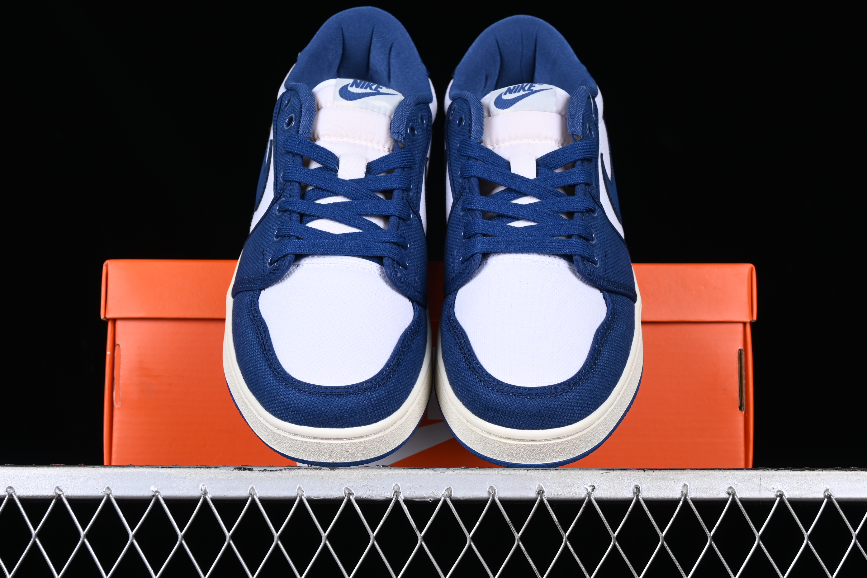 AJ1 low top