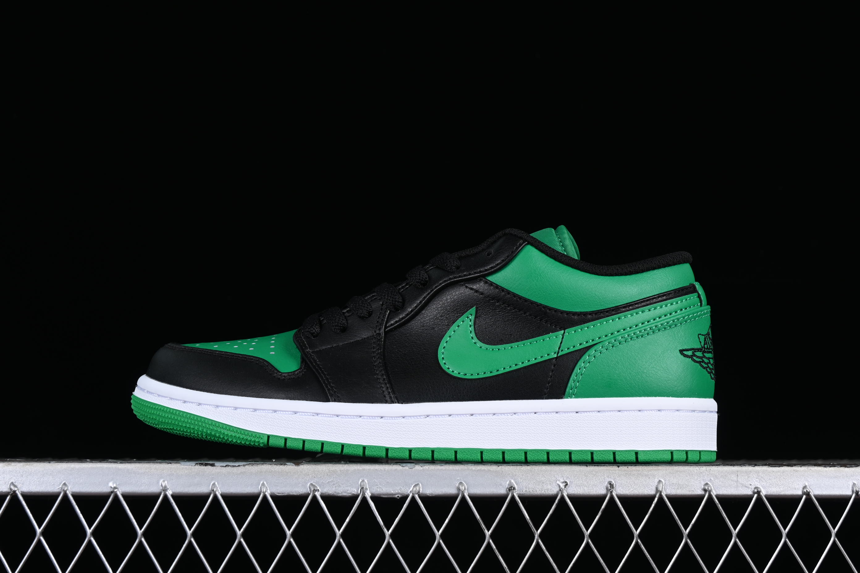 AJ1 low top