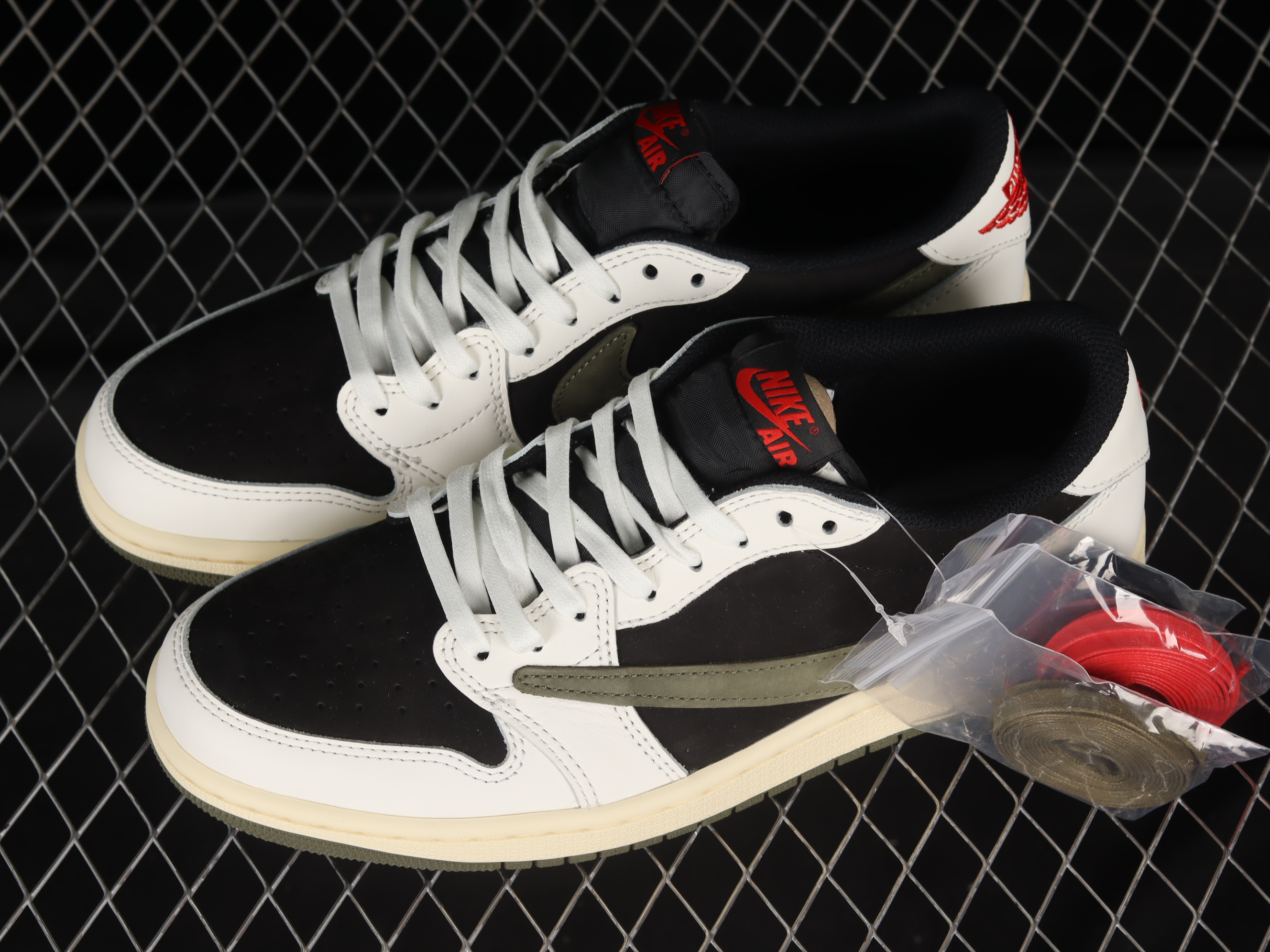 AJ1 low top