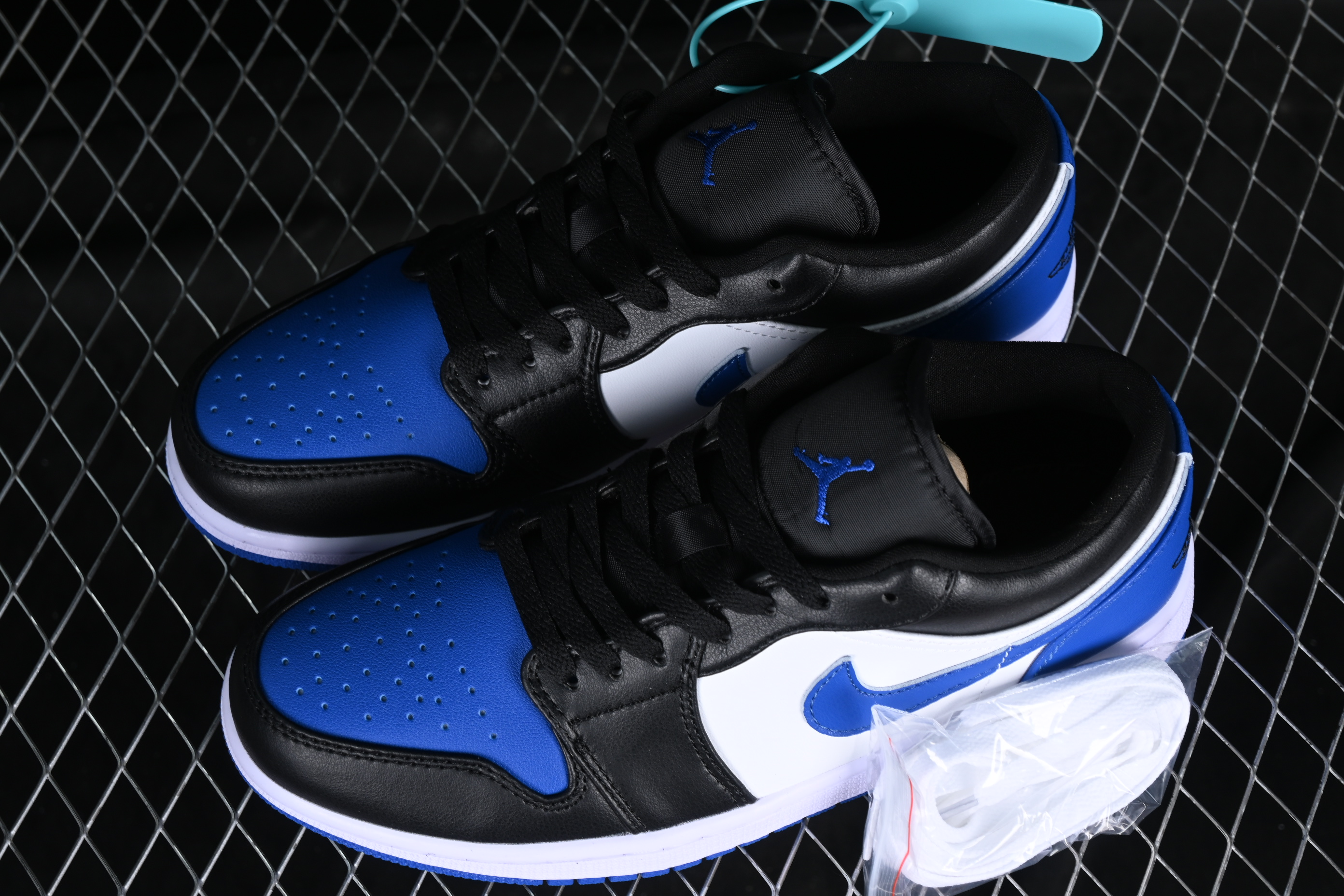 AJ1 low top