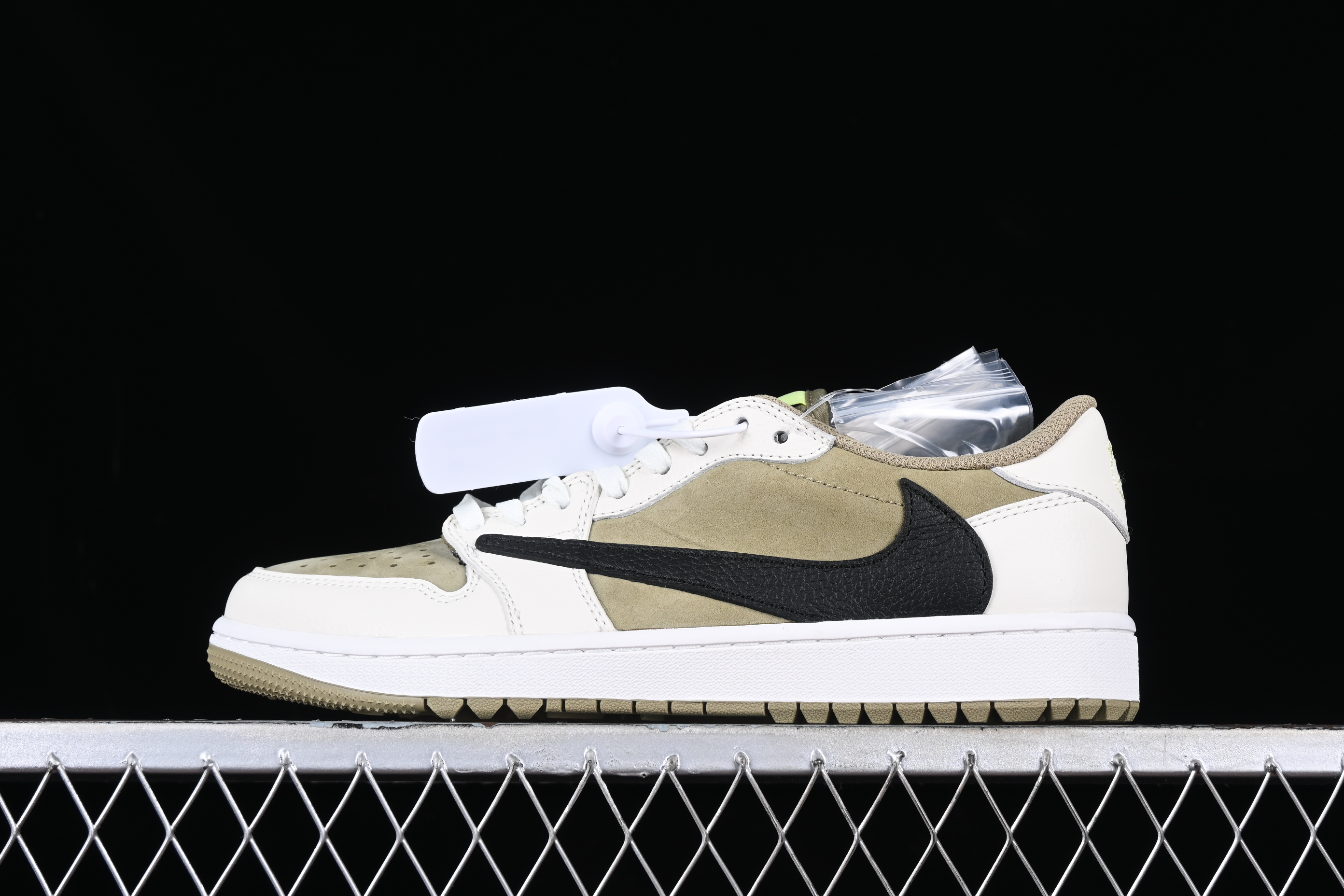 AJ1 low top