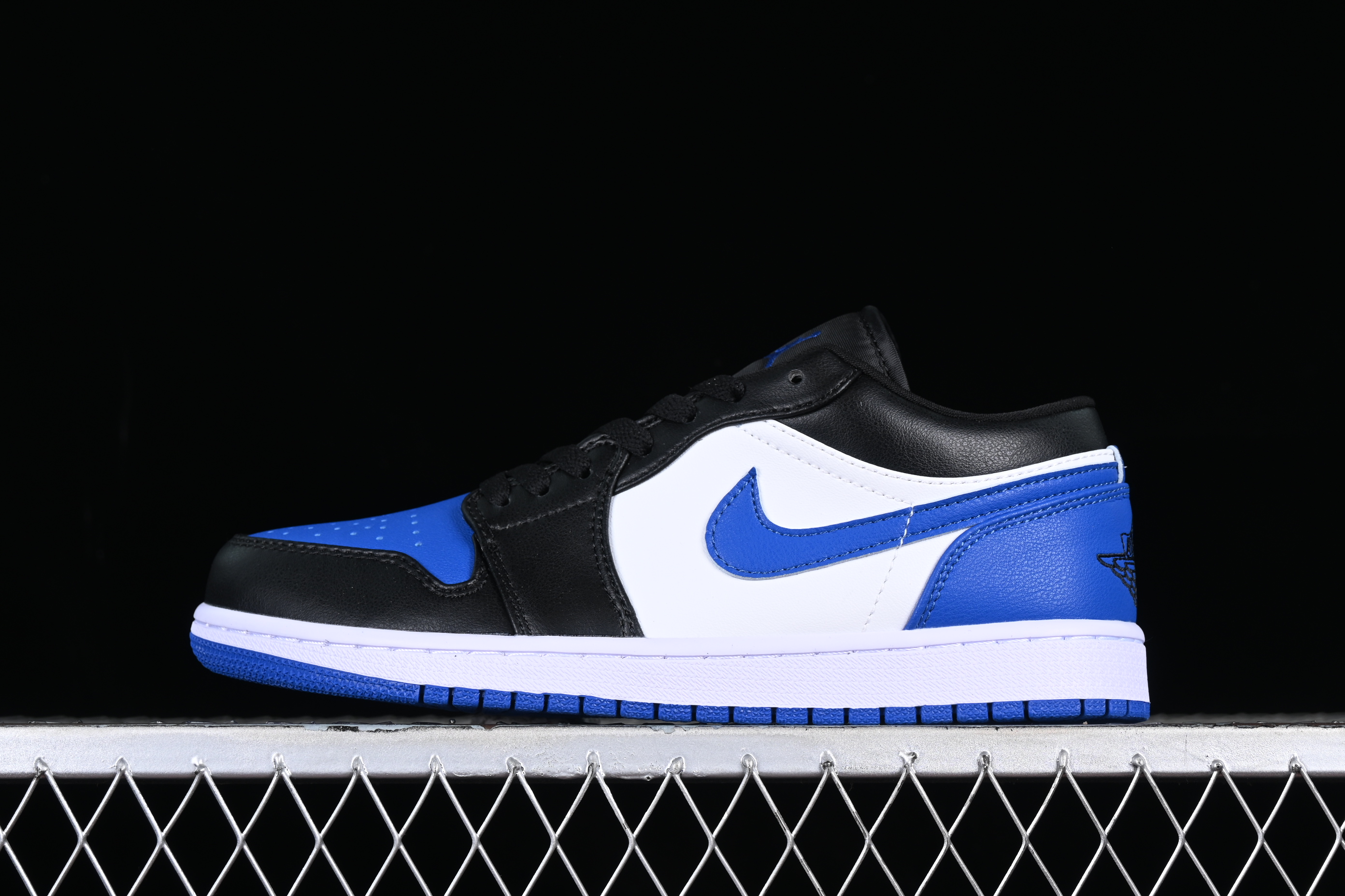 AJ1 low top