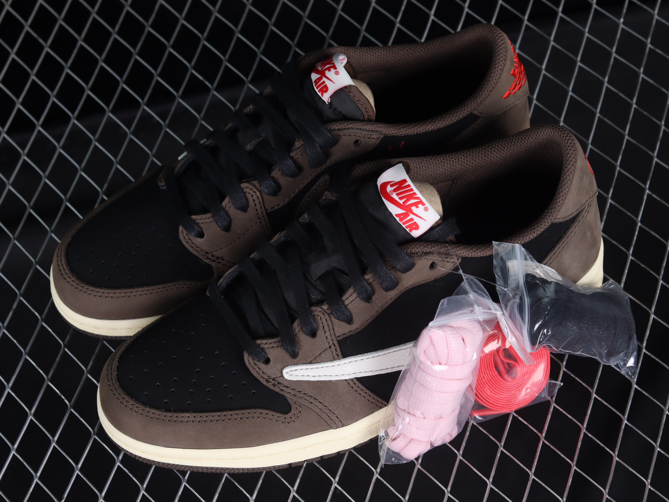 AJ1 low top