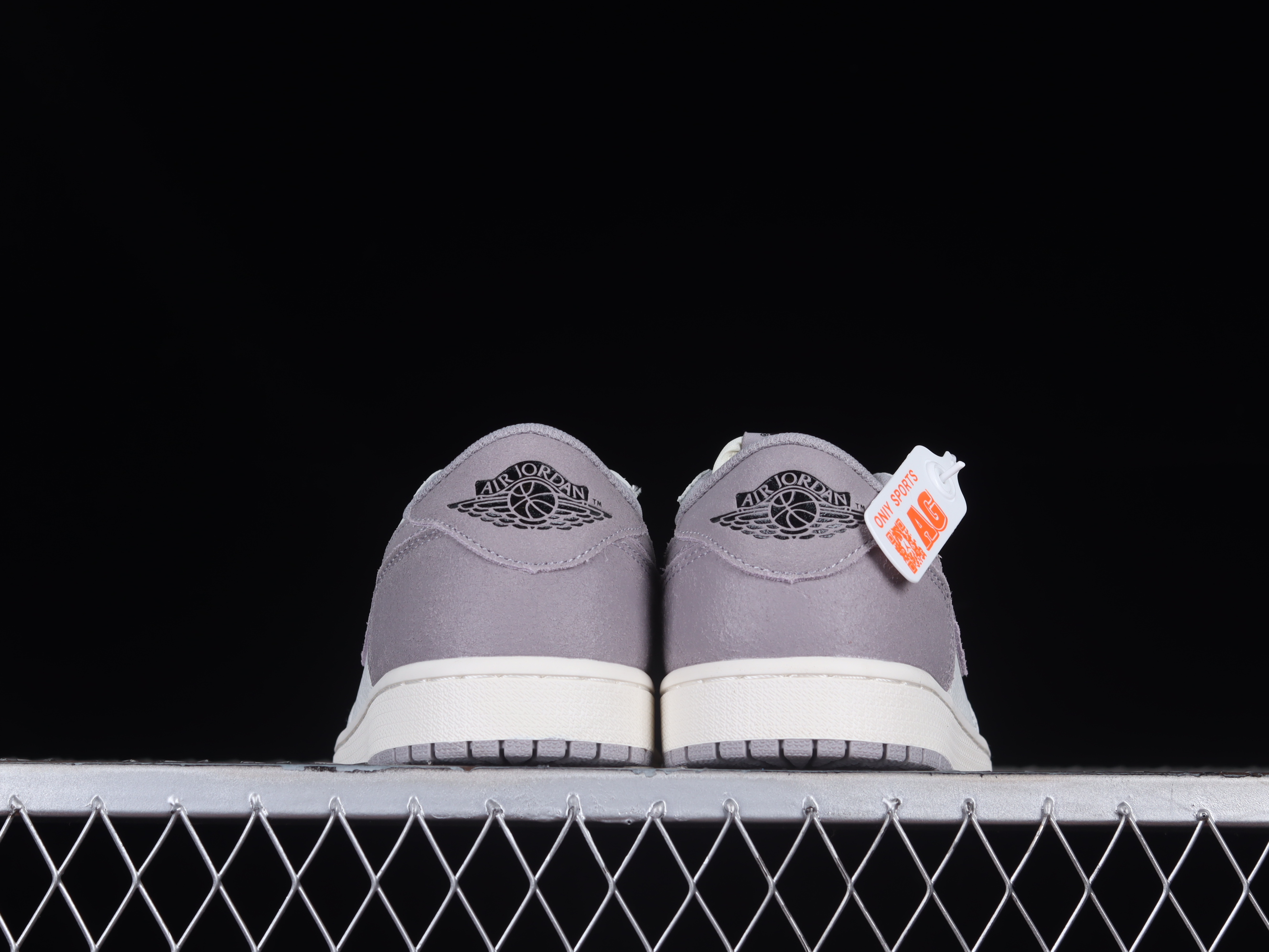 AJ1 low top