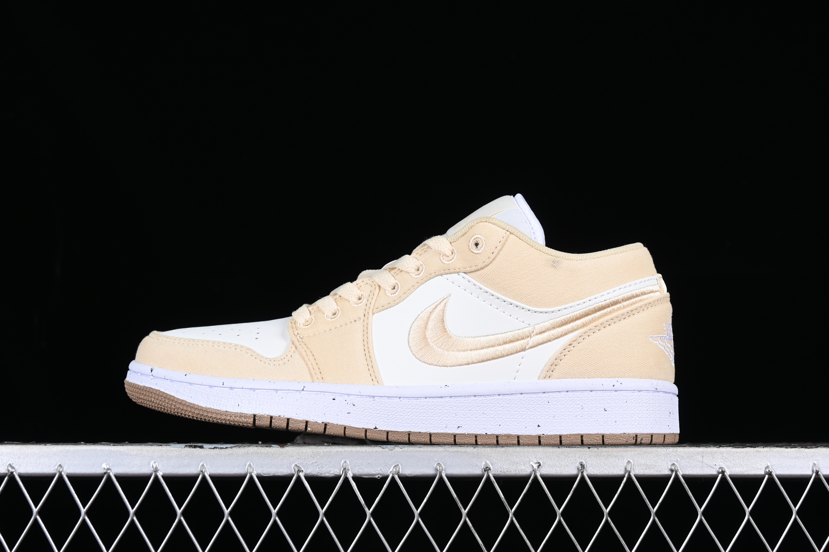 AJ1 low top