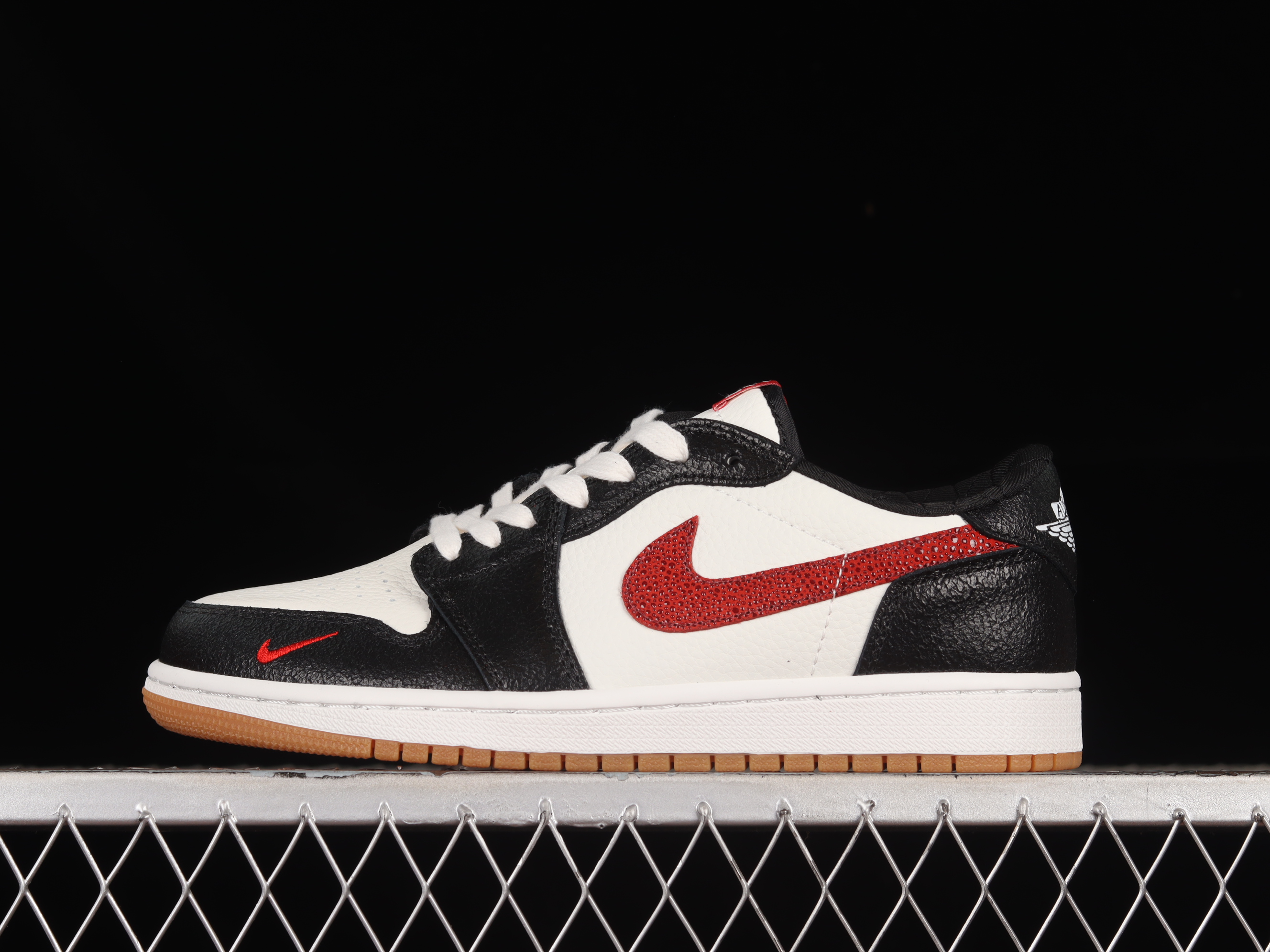 AJ1 low top