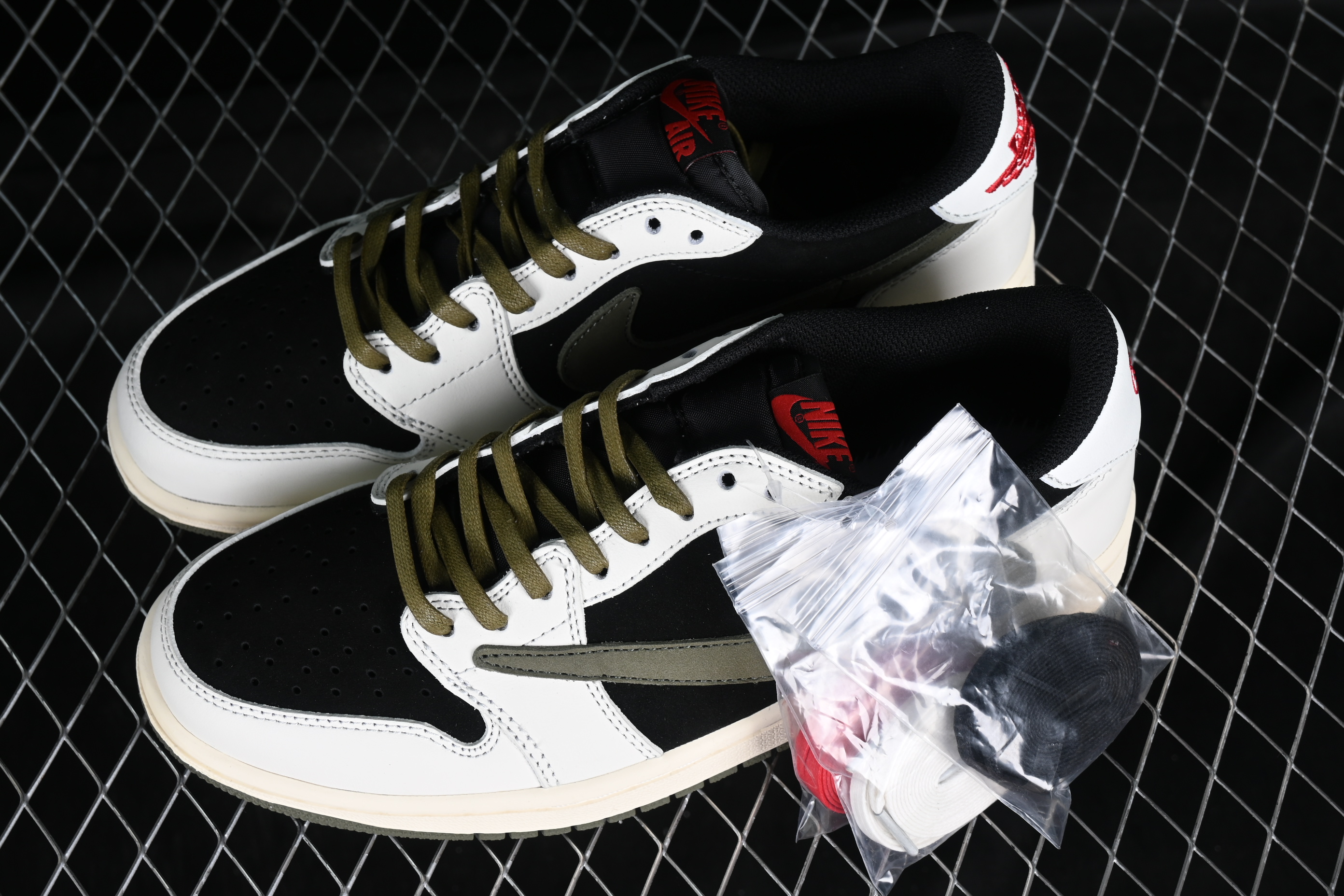 AJ1 low top