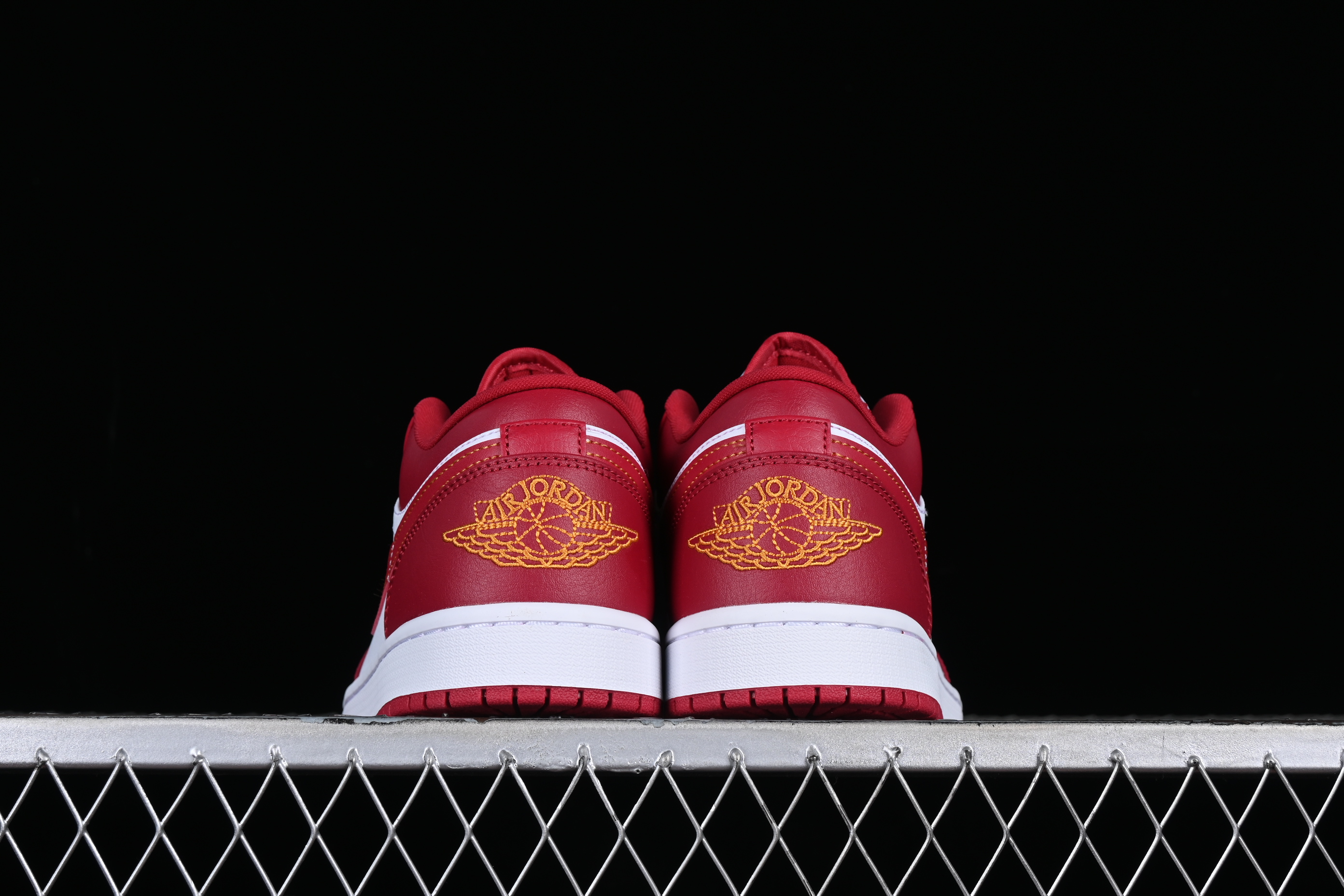 AJ1 low top