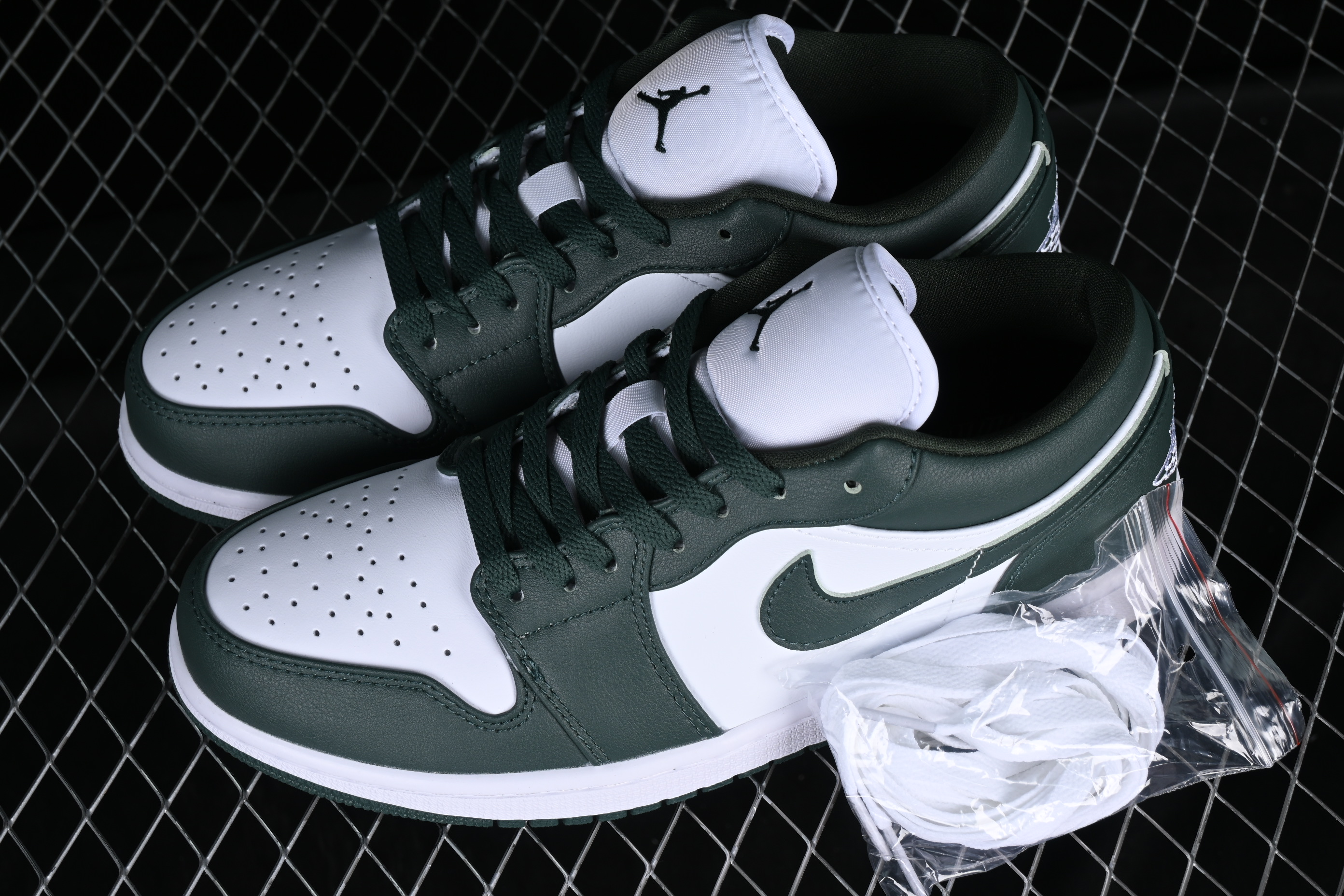 AJ1 low top