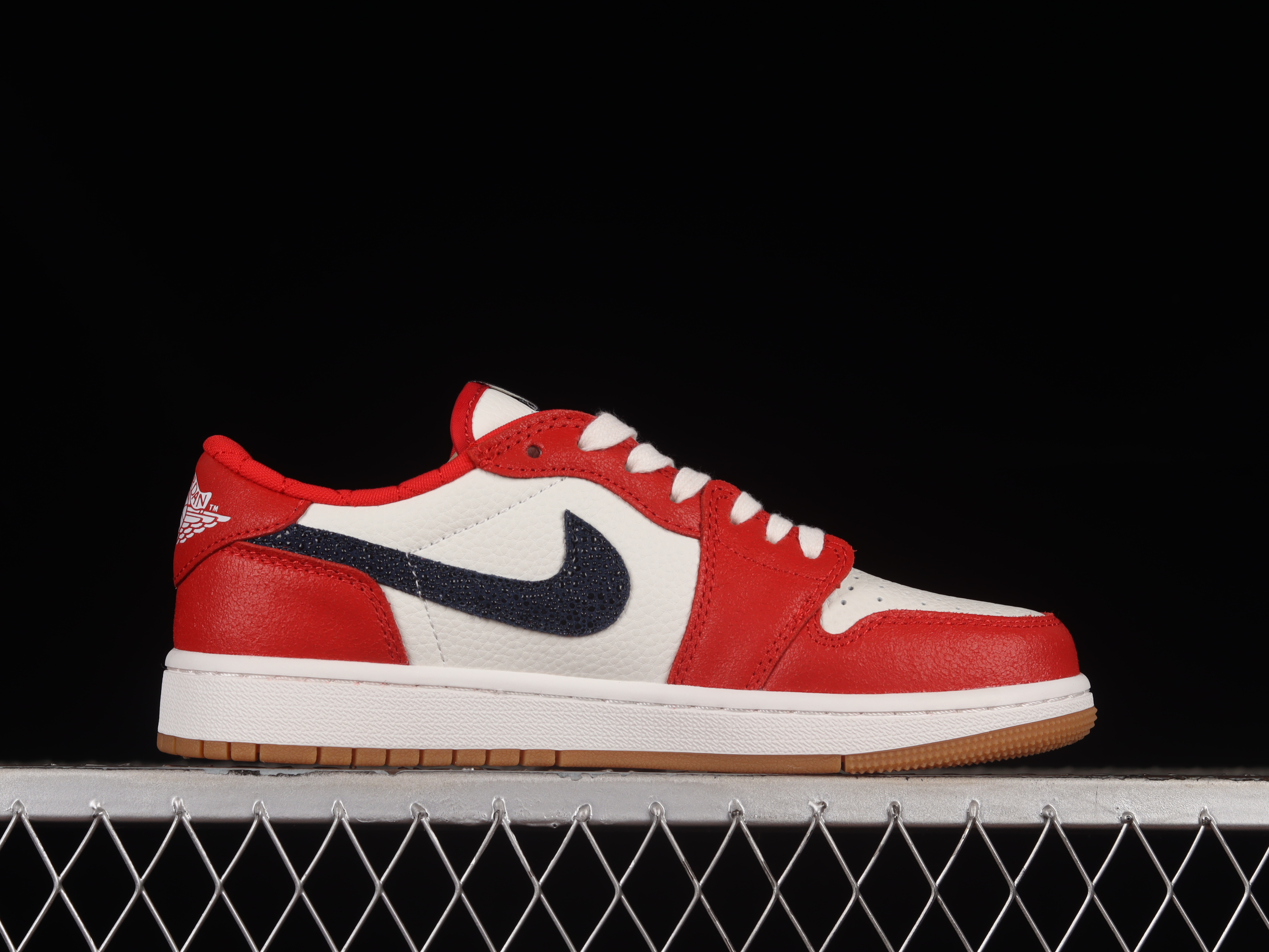 AJ1 low top