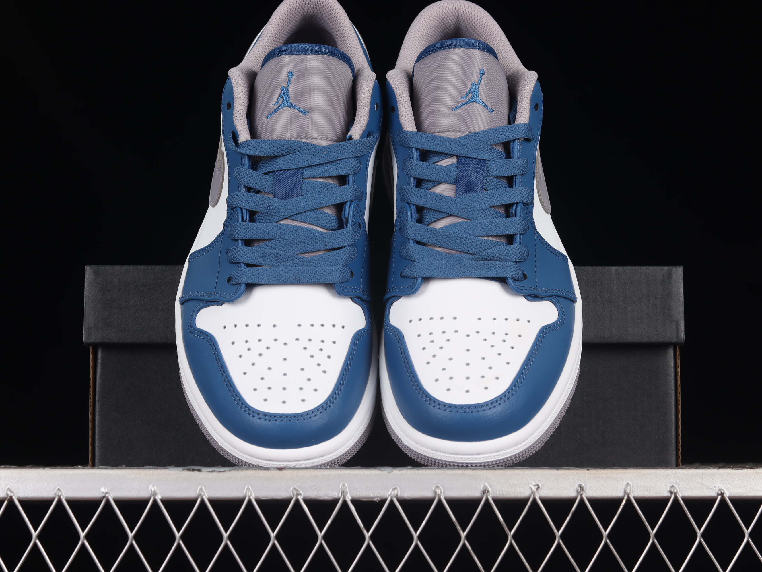 AJ1 low top