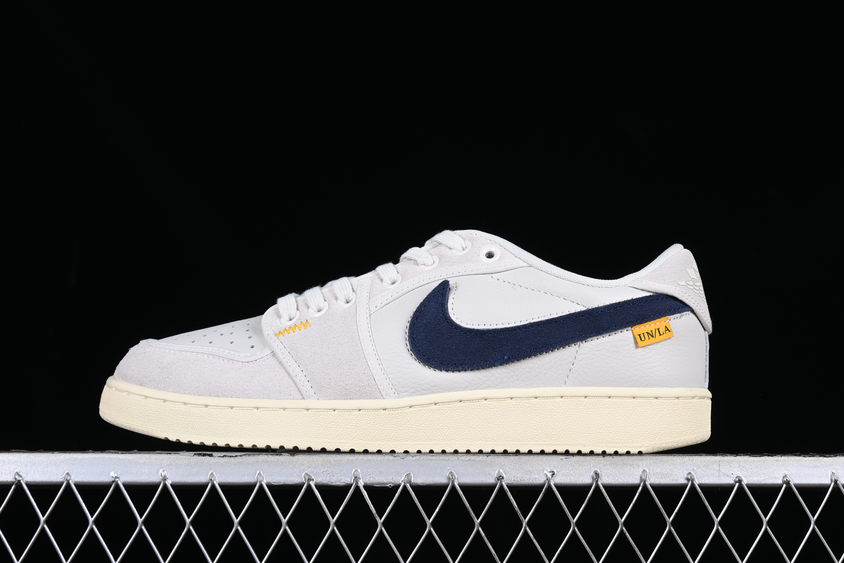 AJ1 low top