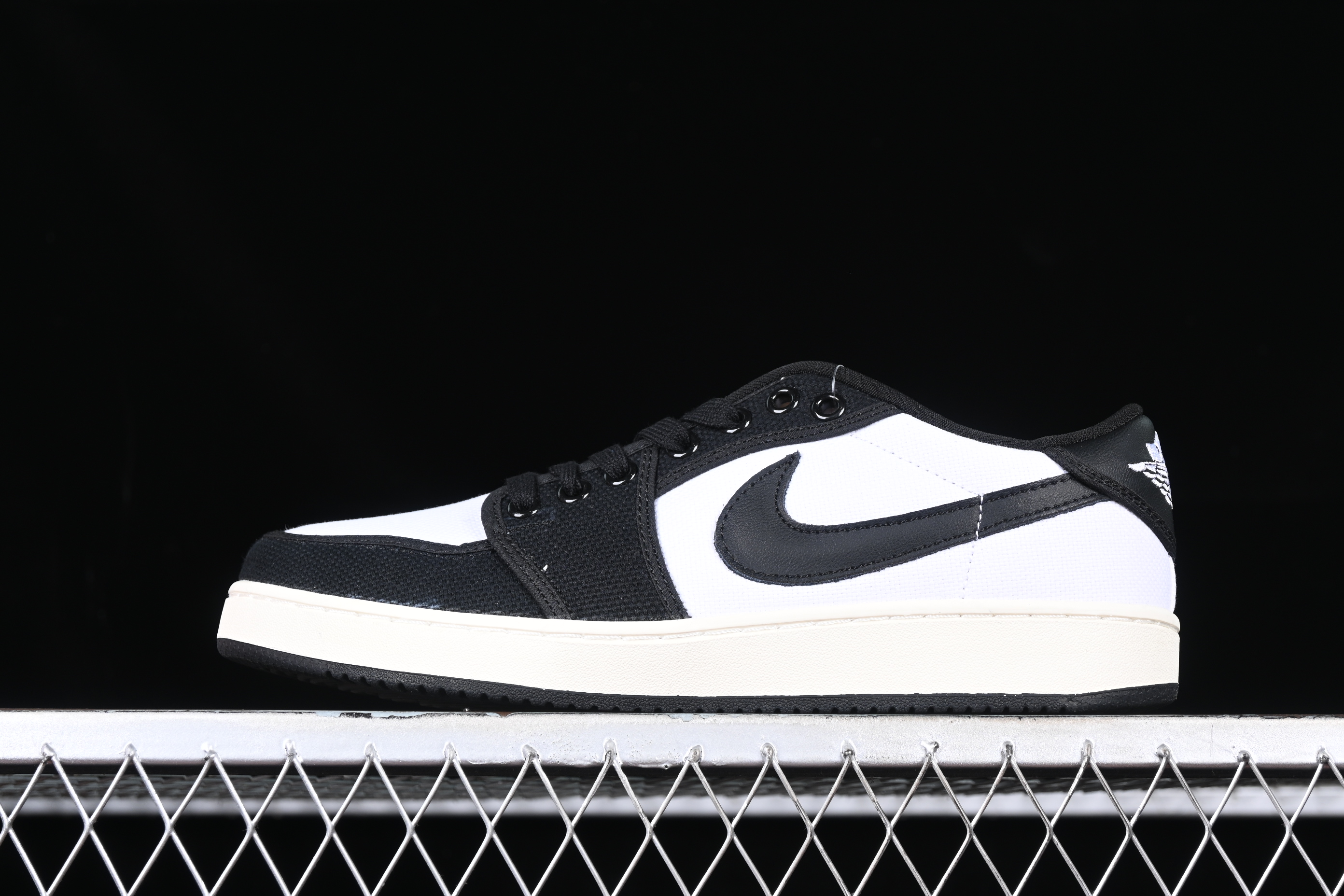 AJ1 low top