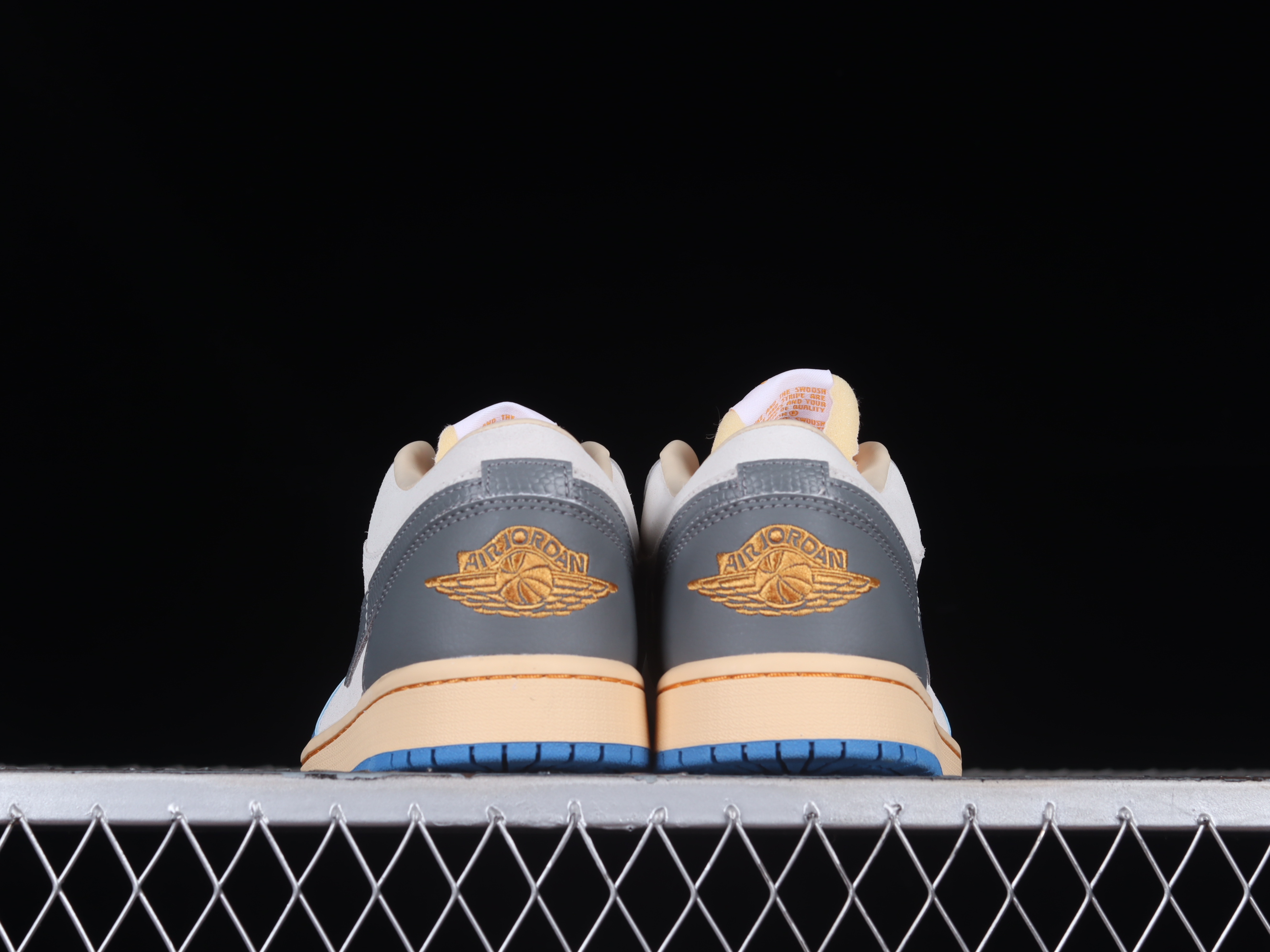 AJ1 low top