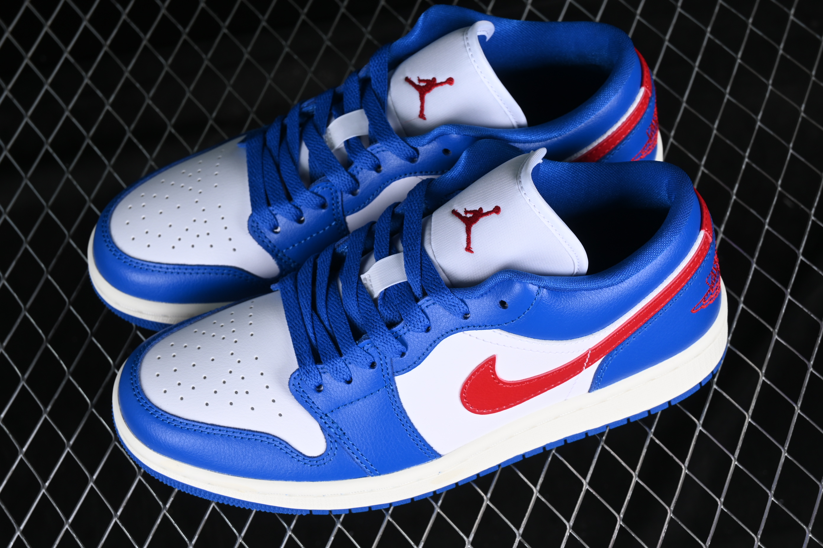 AJ1 low top