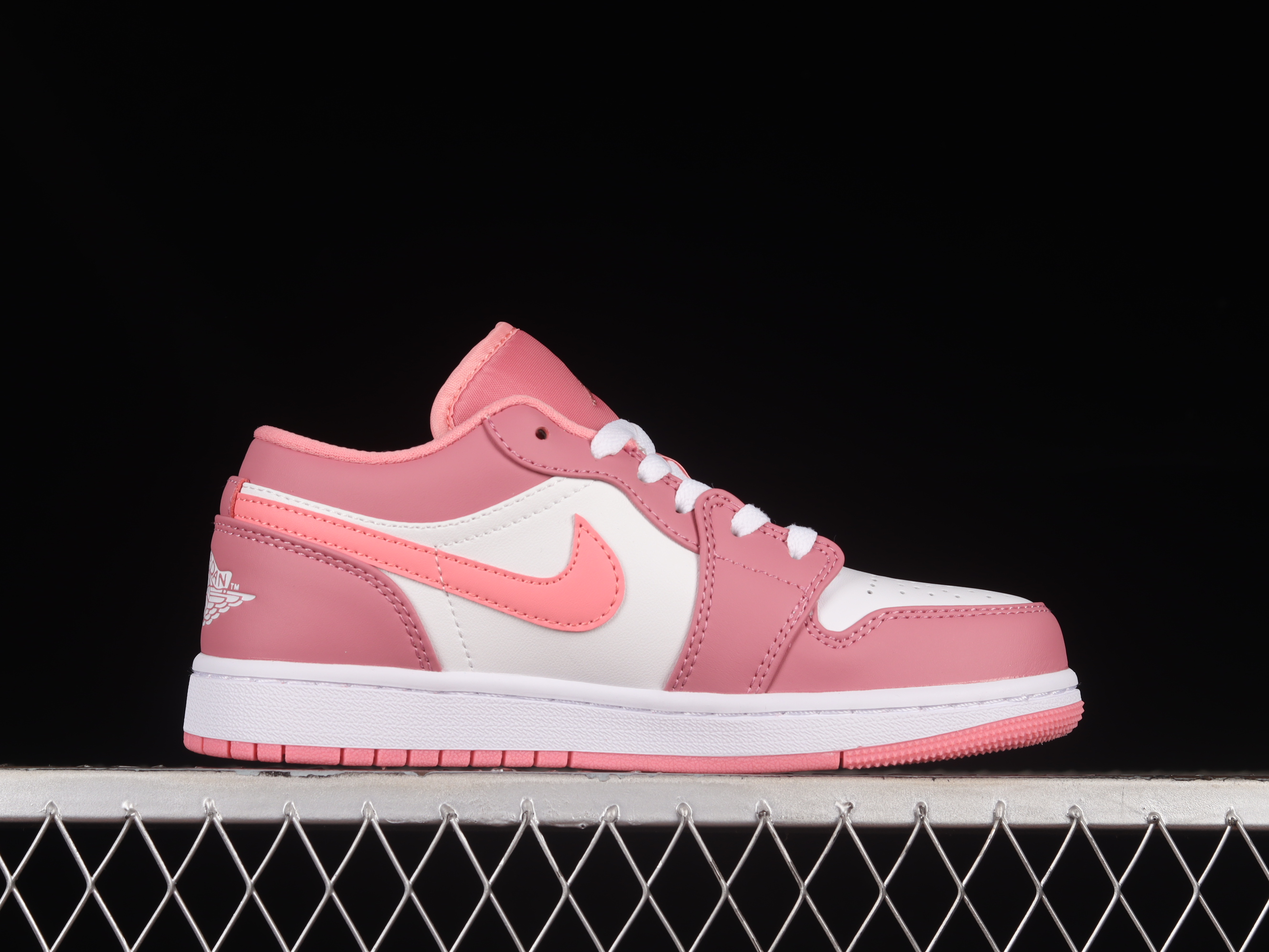 AJ1 low top