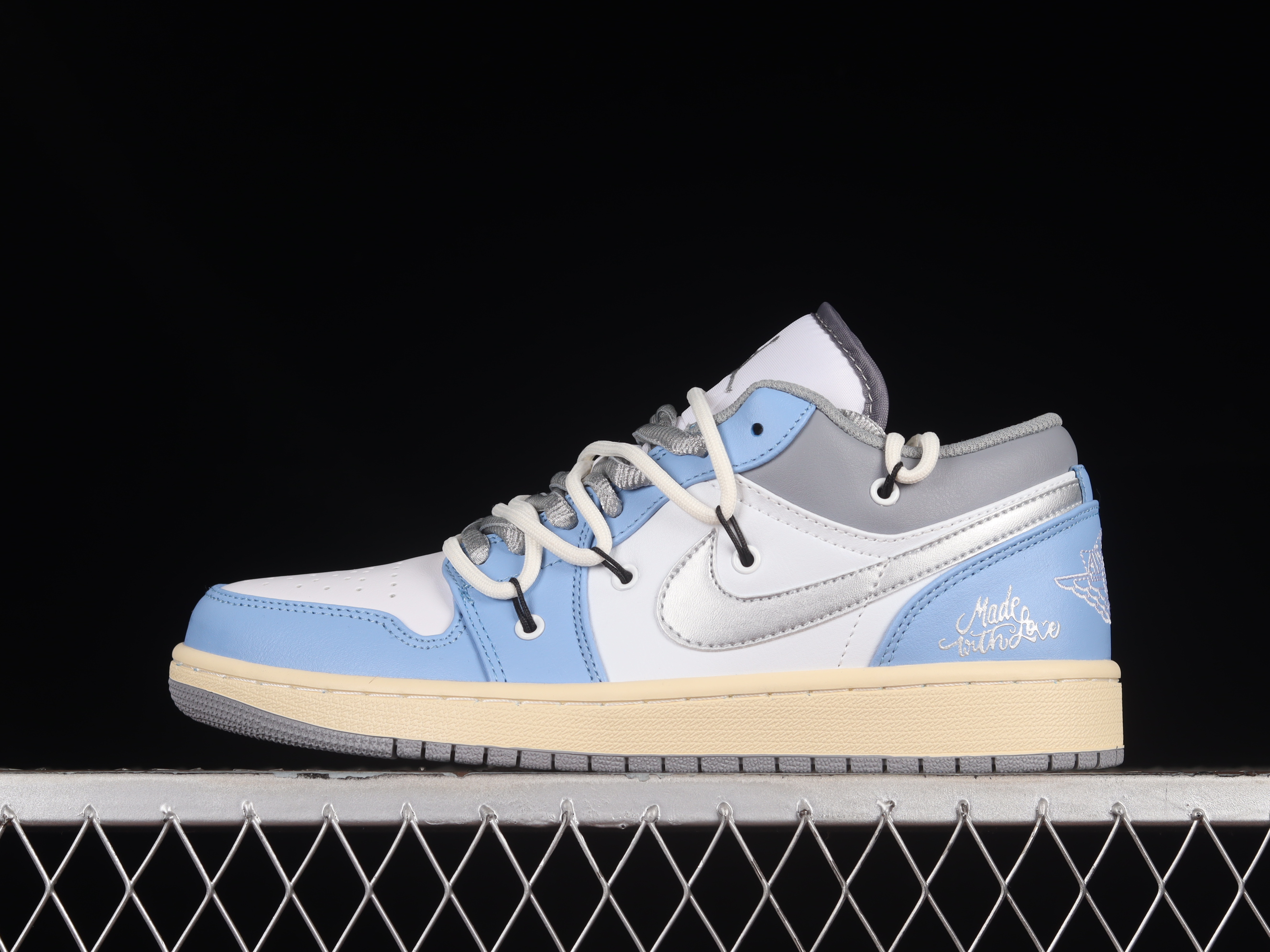 AJ1 low top