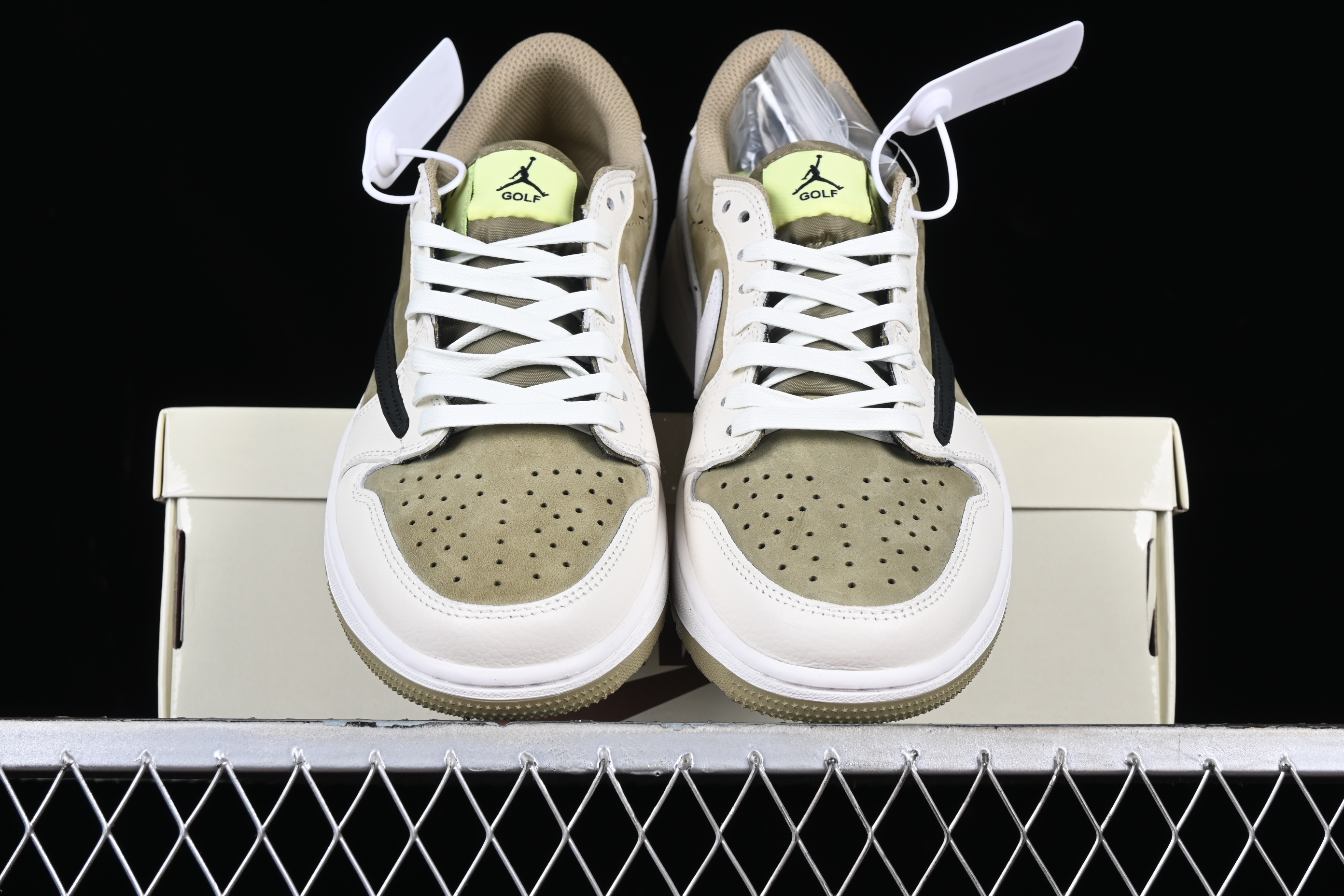 AJ1 low top
