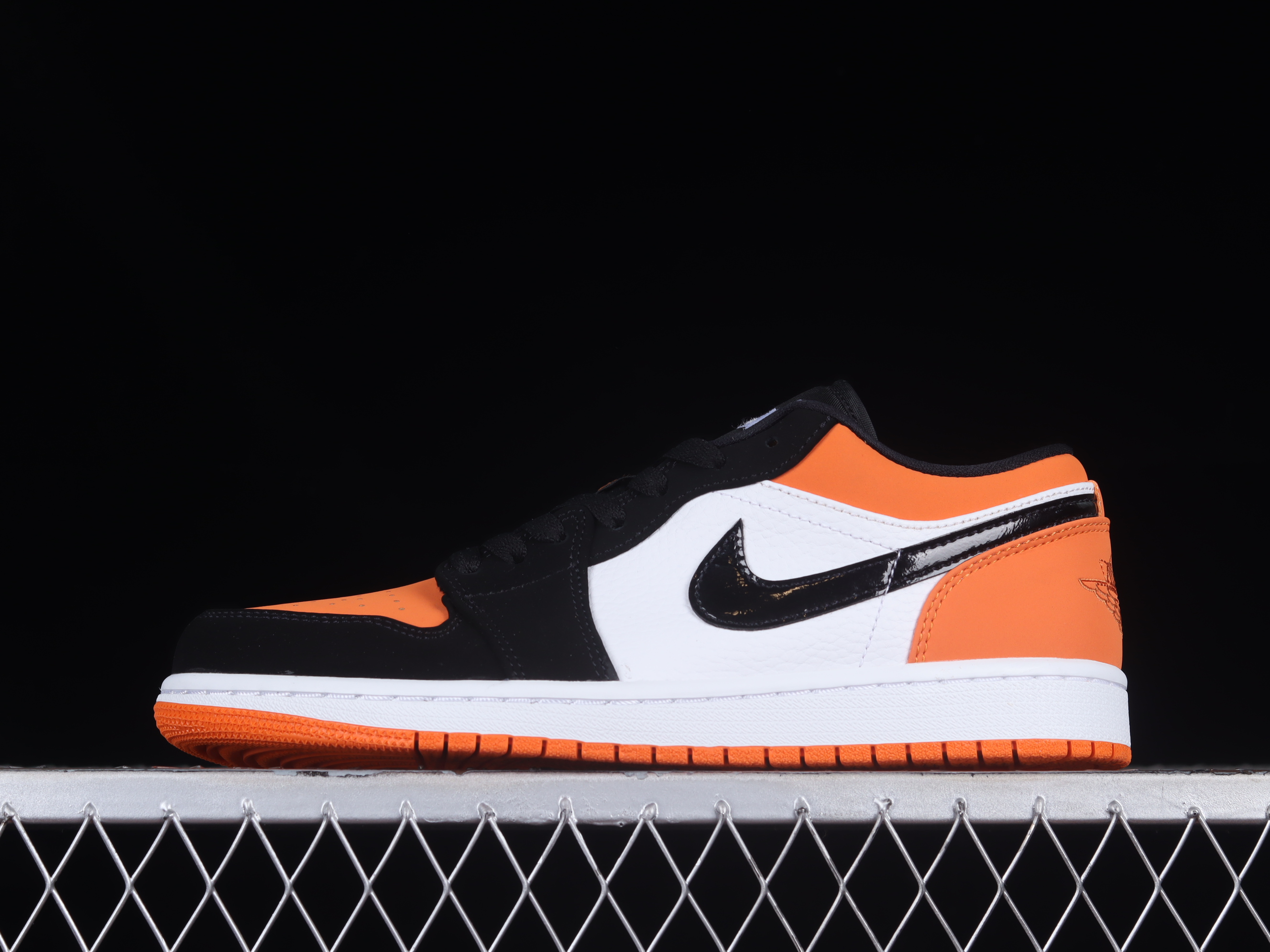AJ1 low top