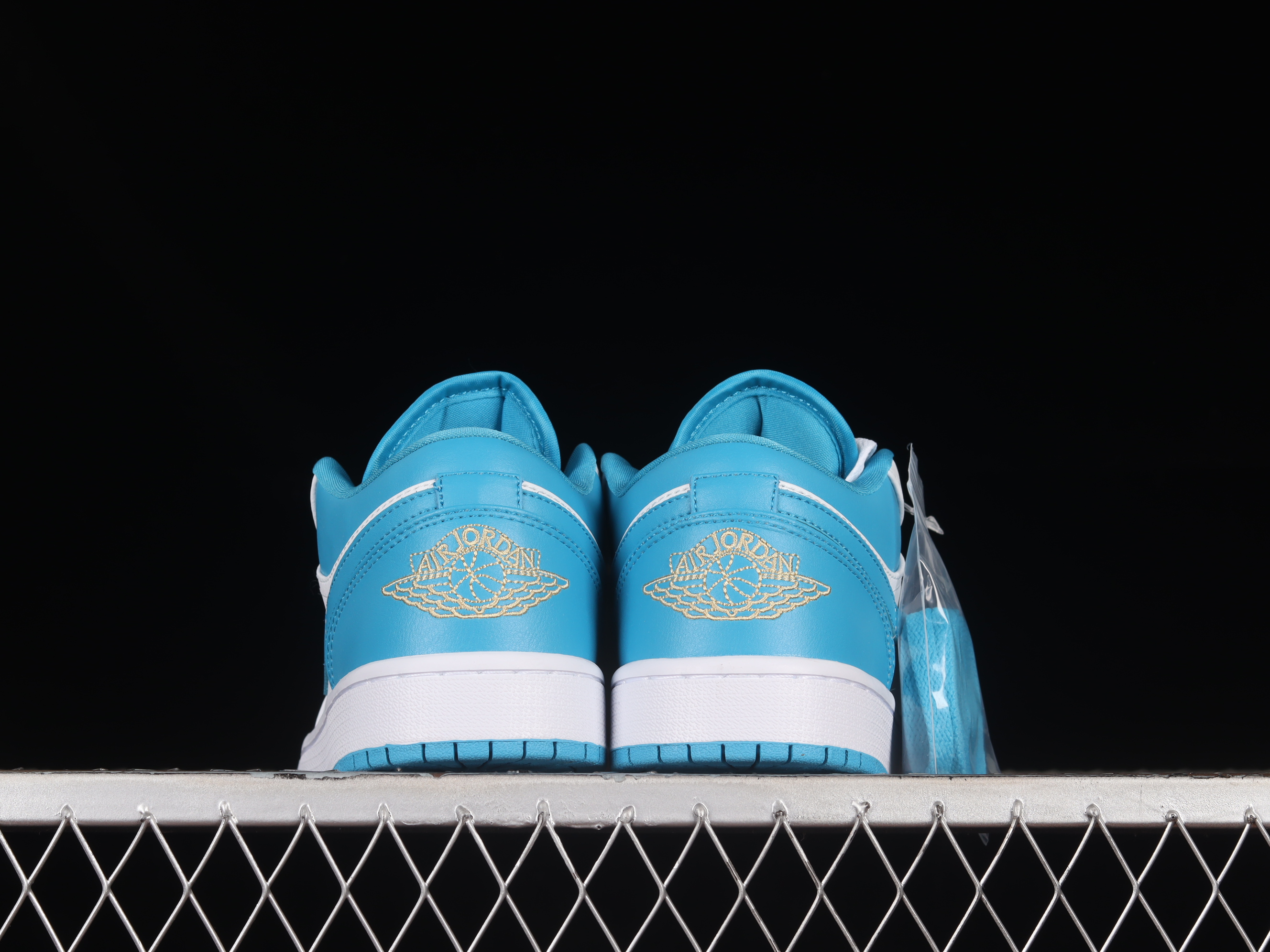 AJ1 low top
