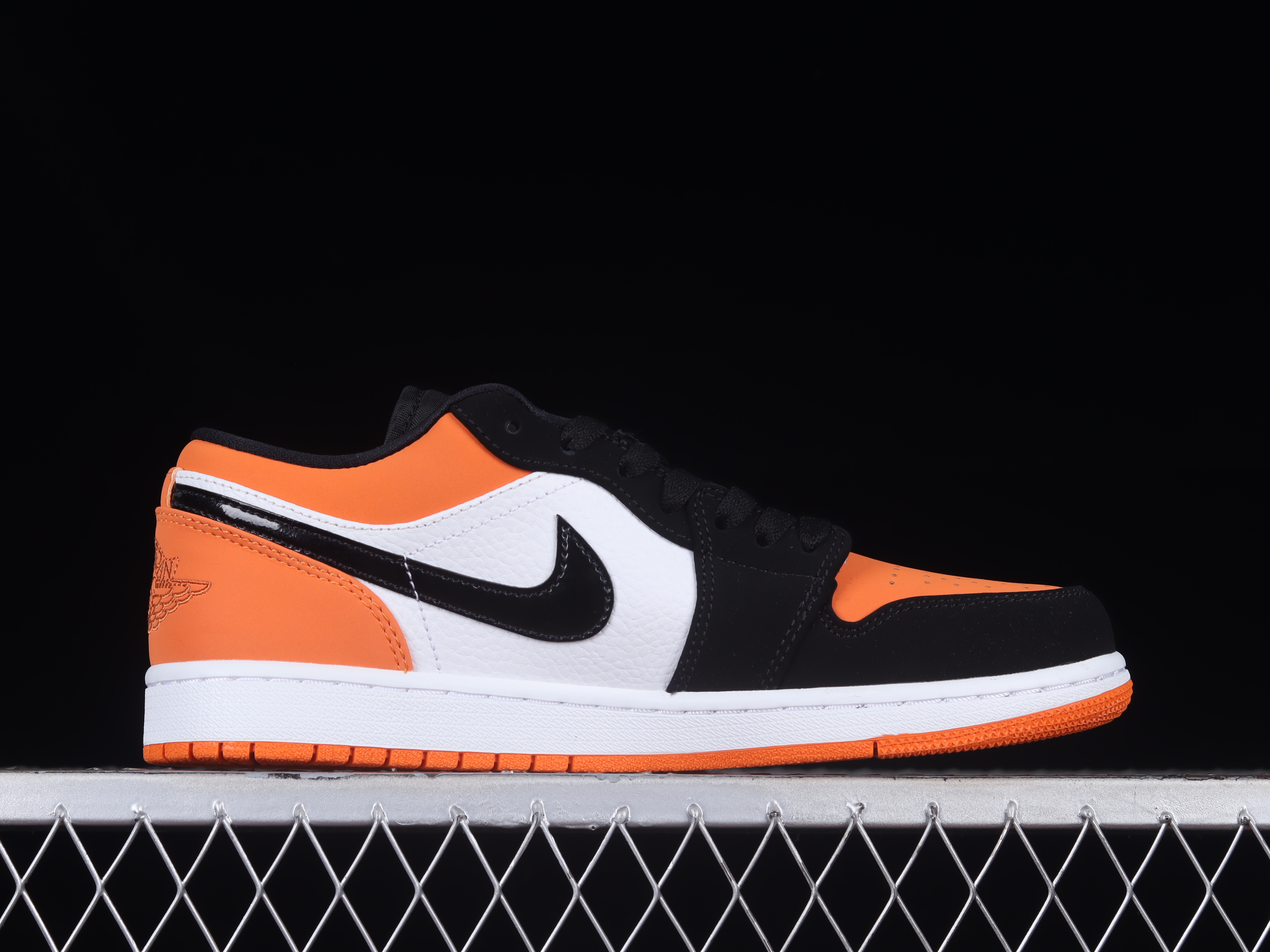 AJ1 low top