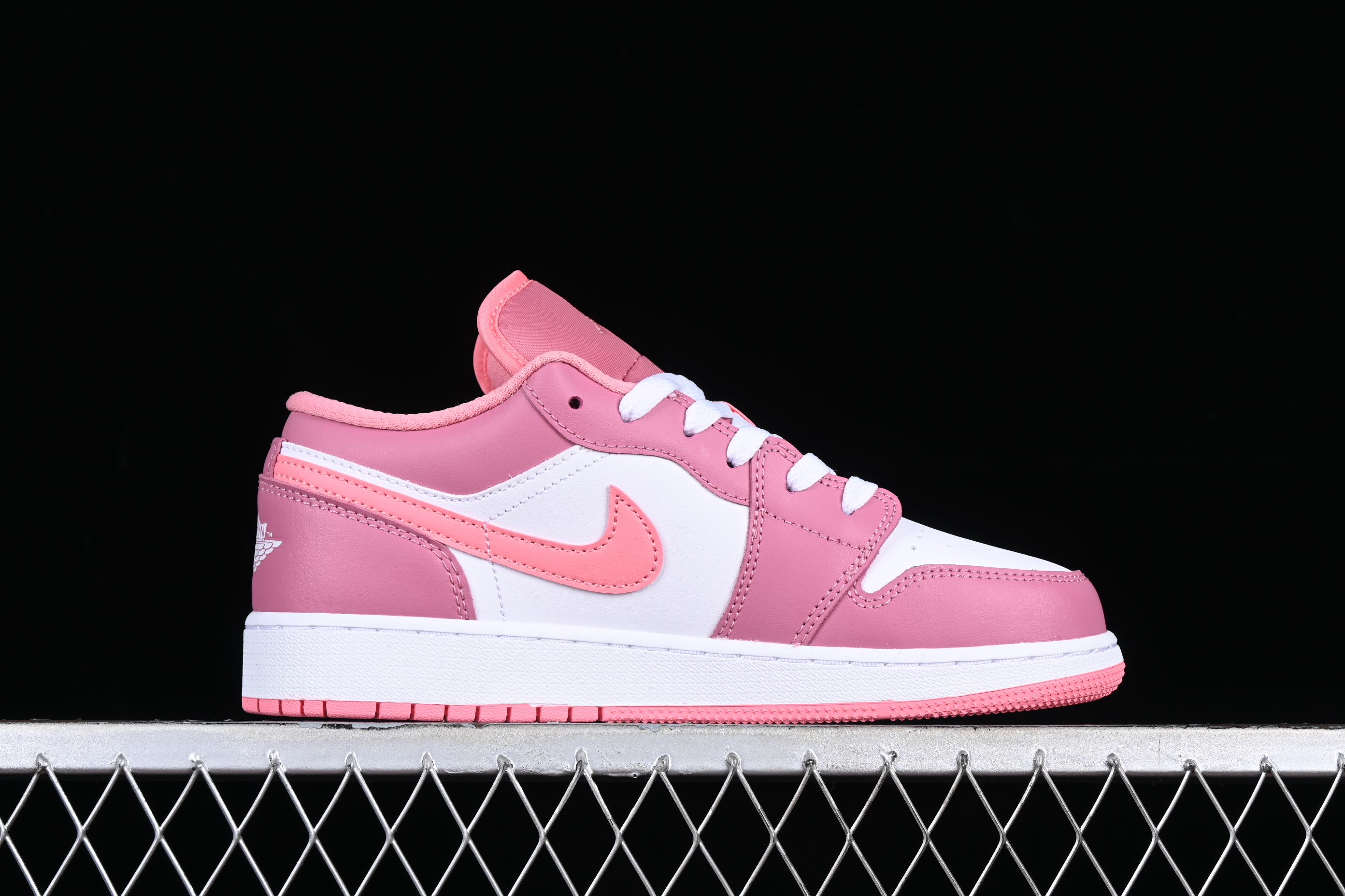 AJ1 low top