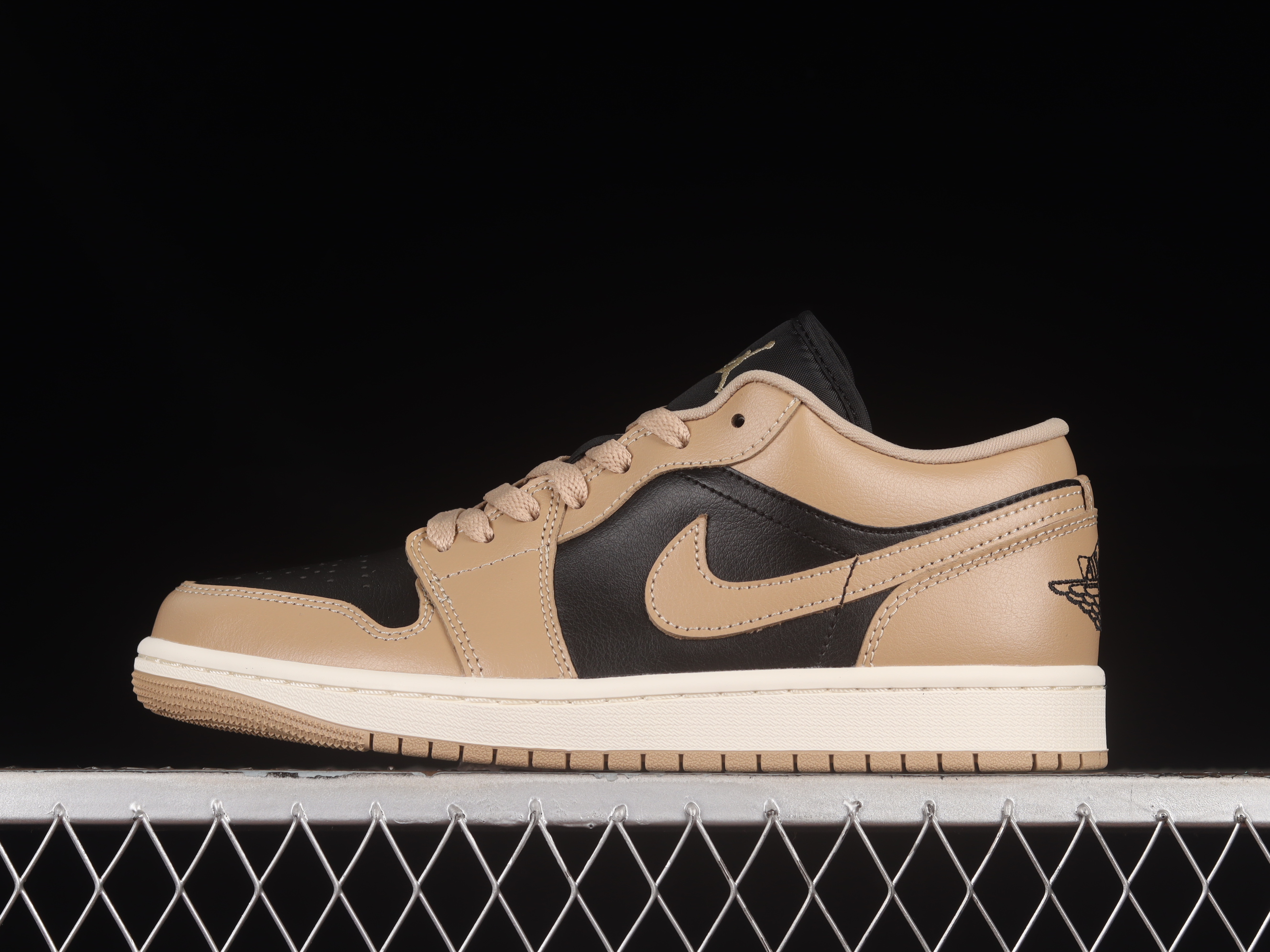 AJ1 low top