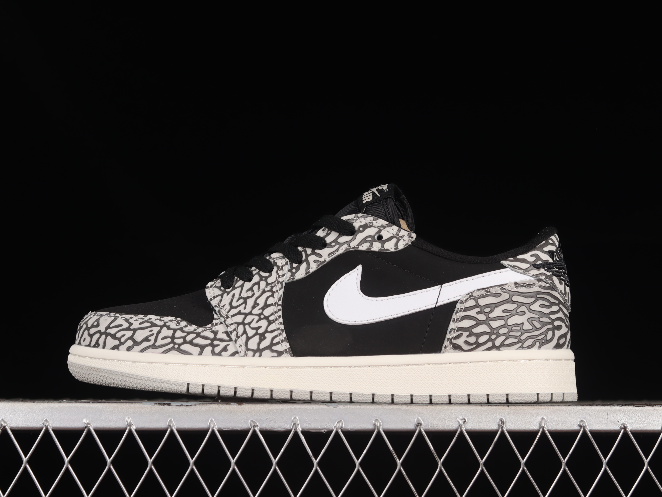 AJ1 low top
