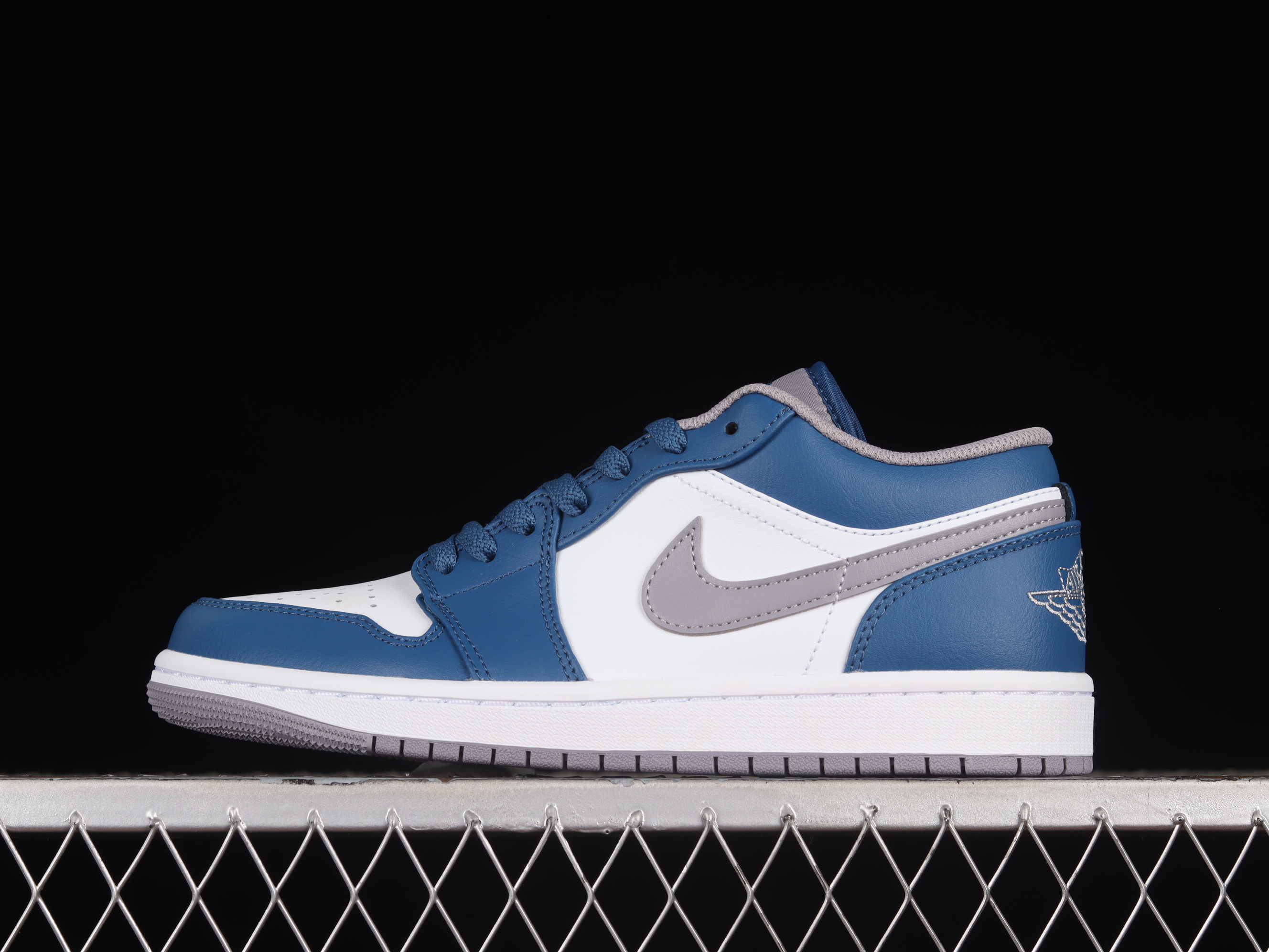 AJ1 low top