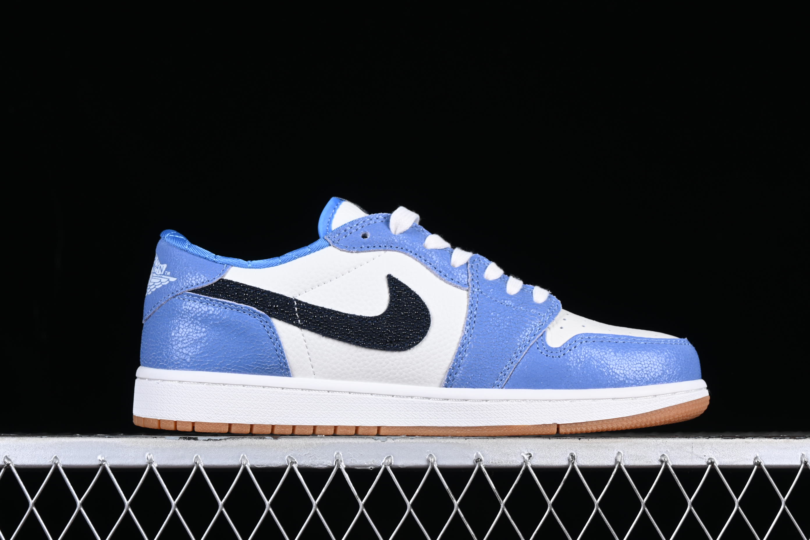 AJ1 low top