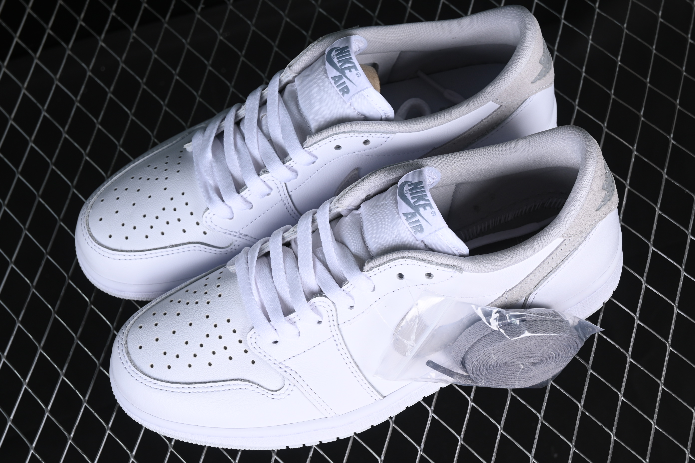 AJ1 low top