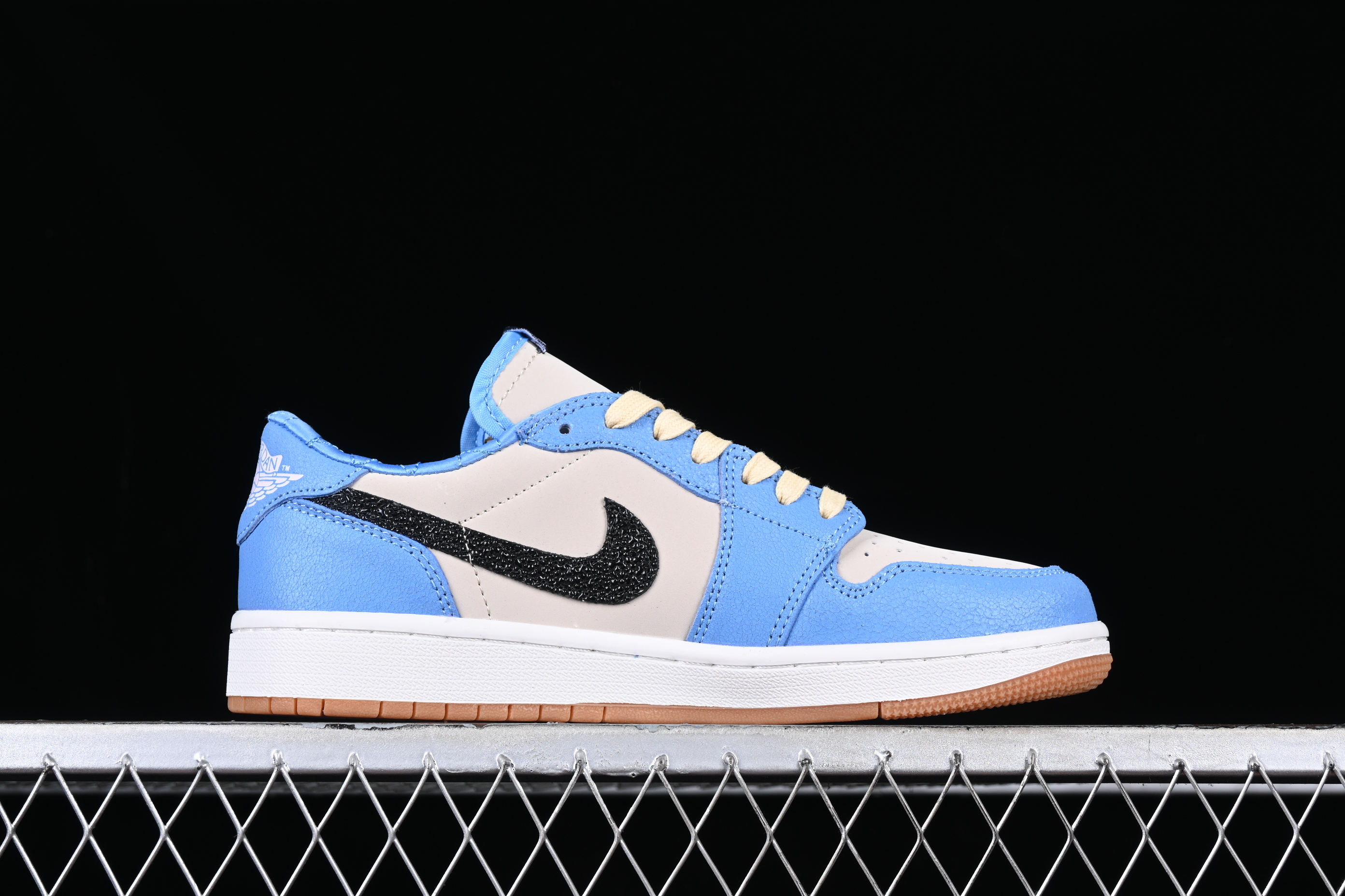 AJ1 low top