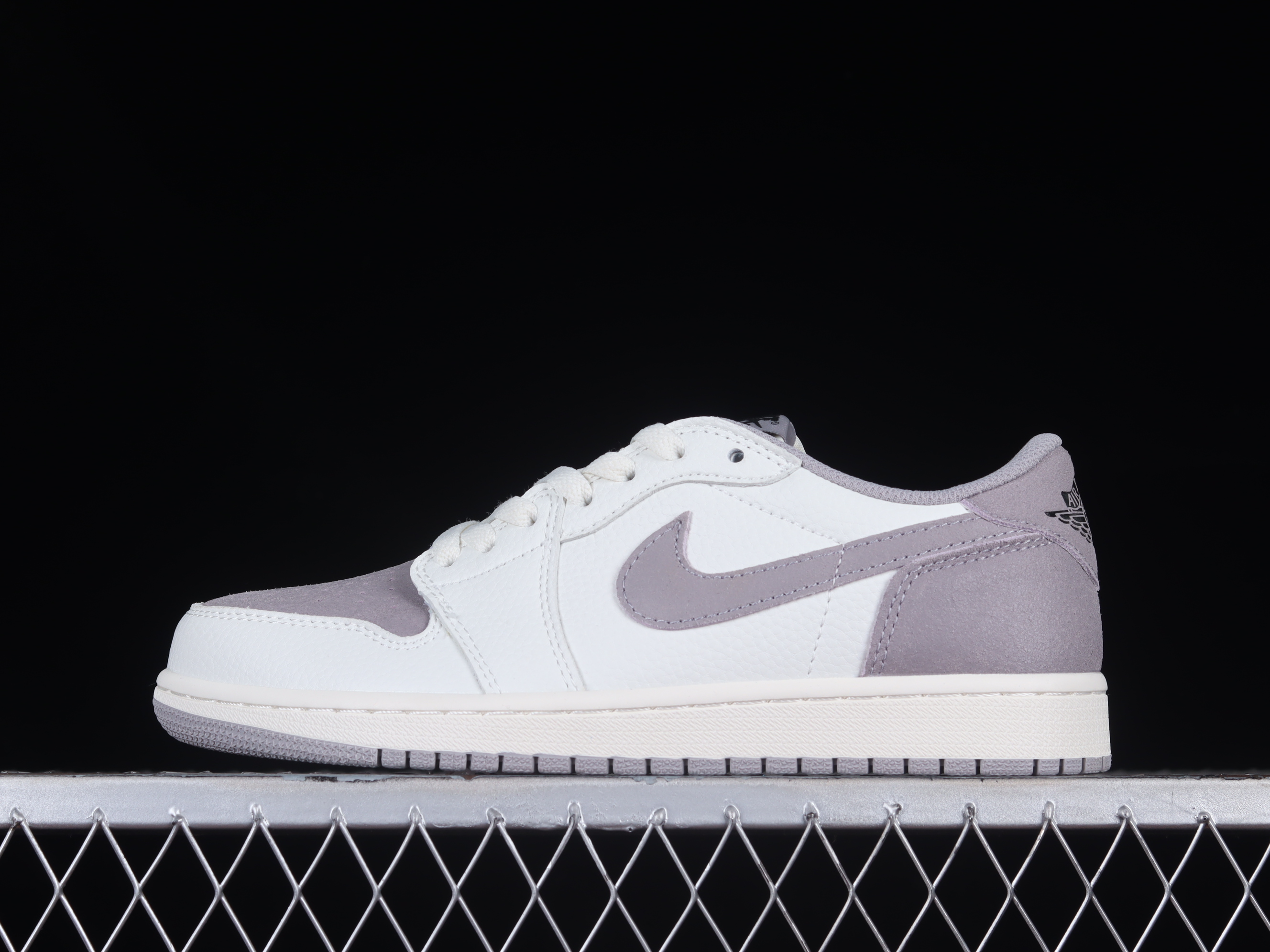 AJ1 low top