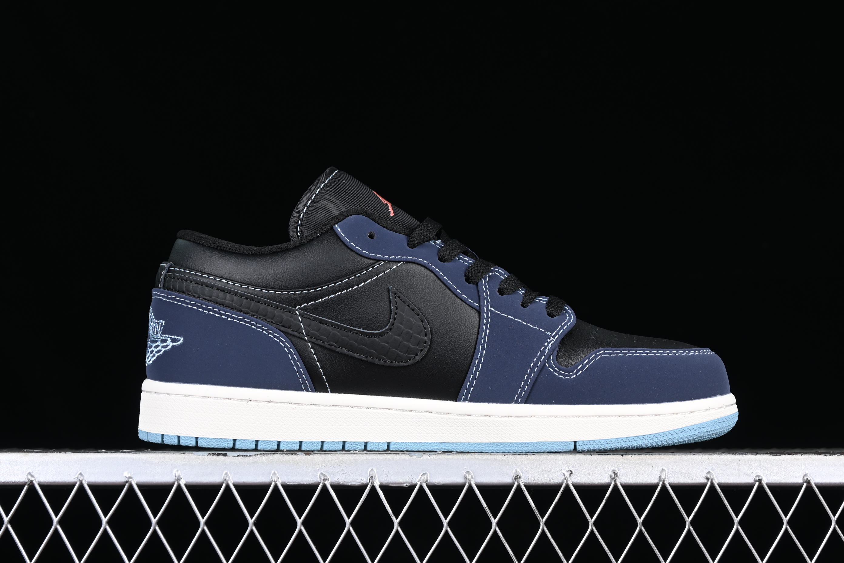 AJ1 low top