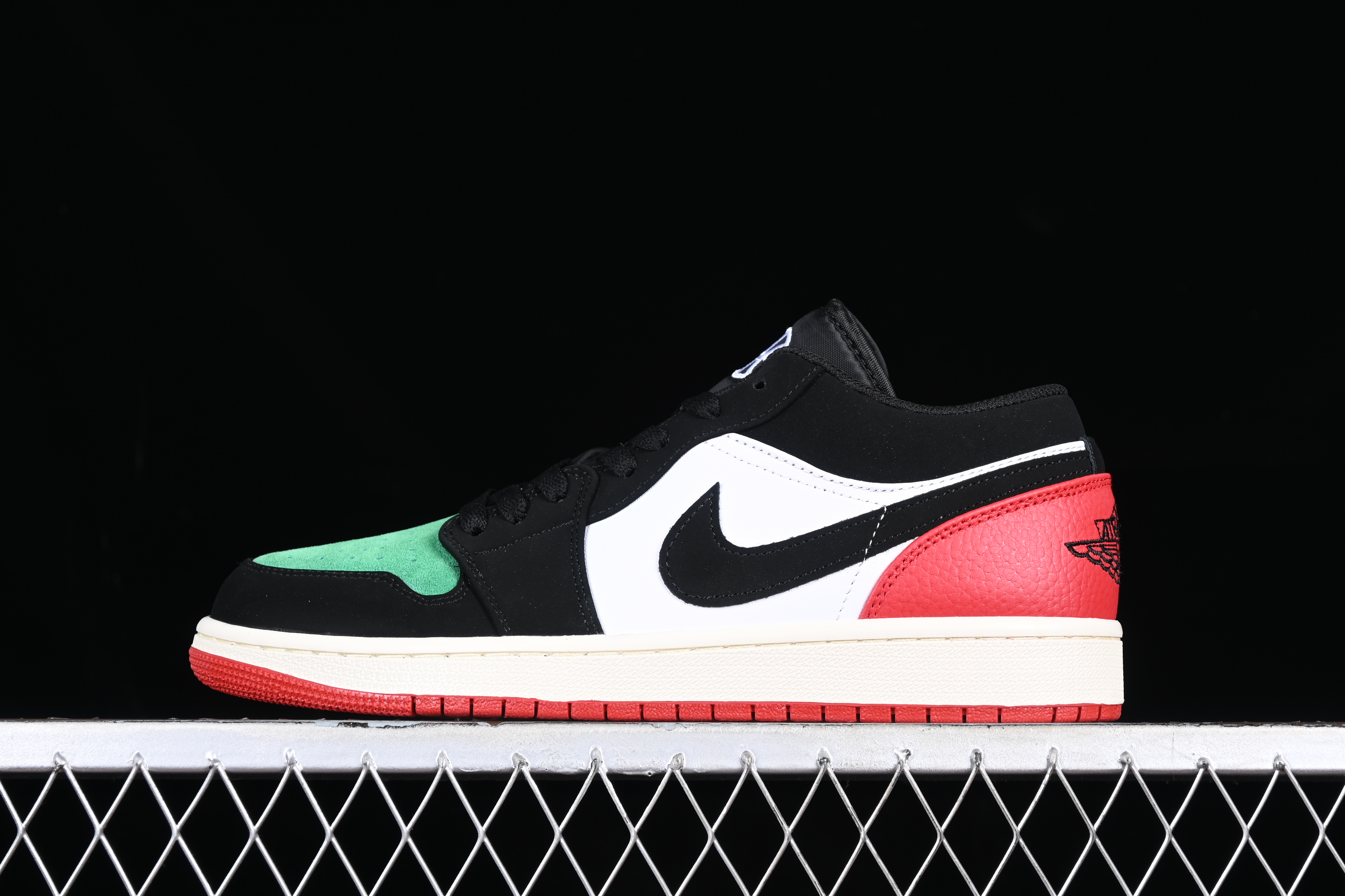 AJ1 low top