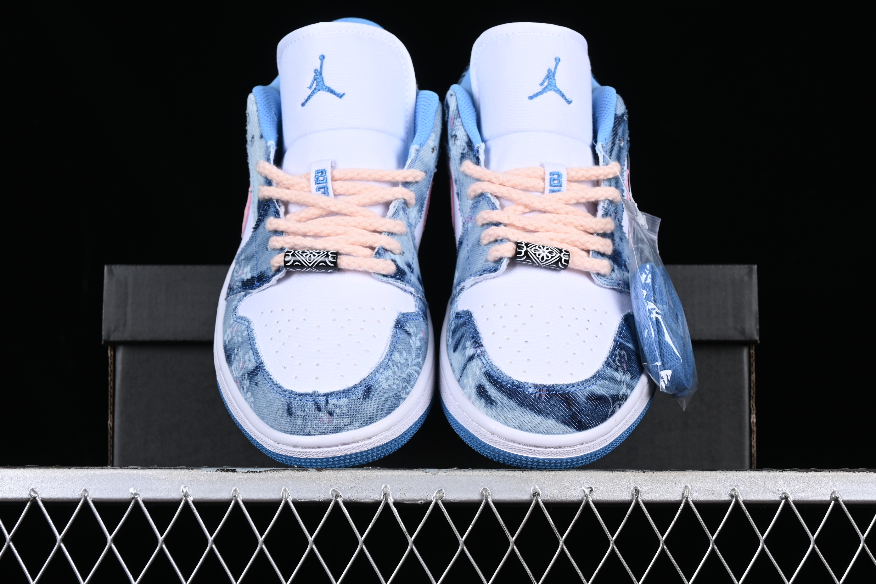 AJ1 low top