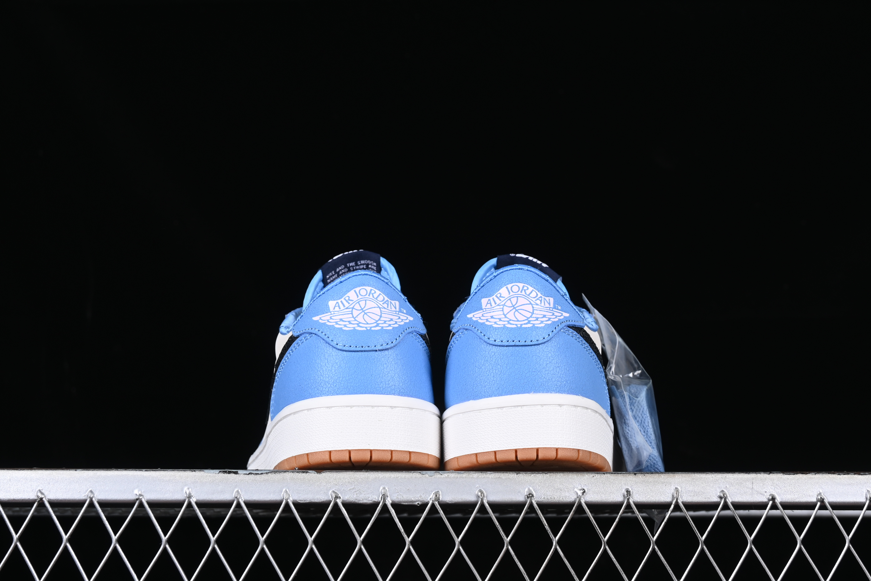 AJ1 low top