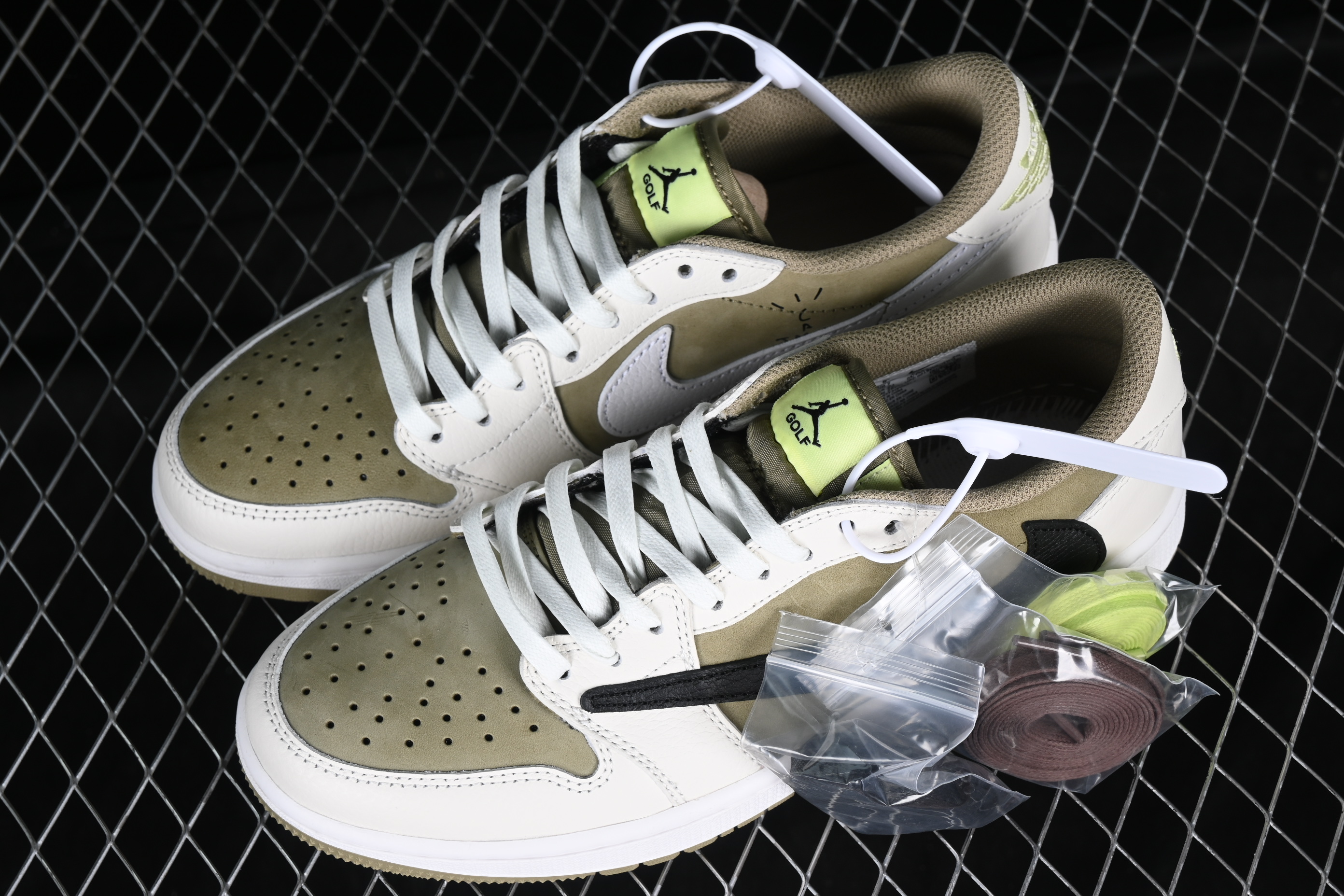 AJ1 low top
