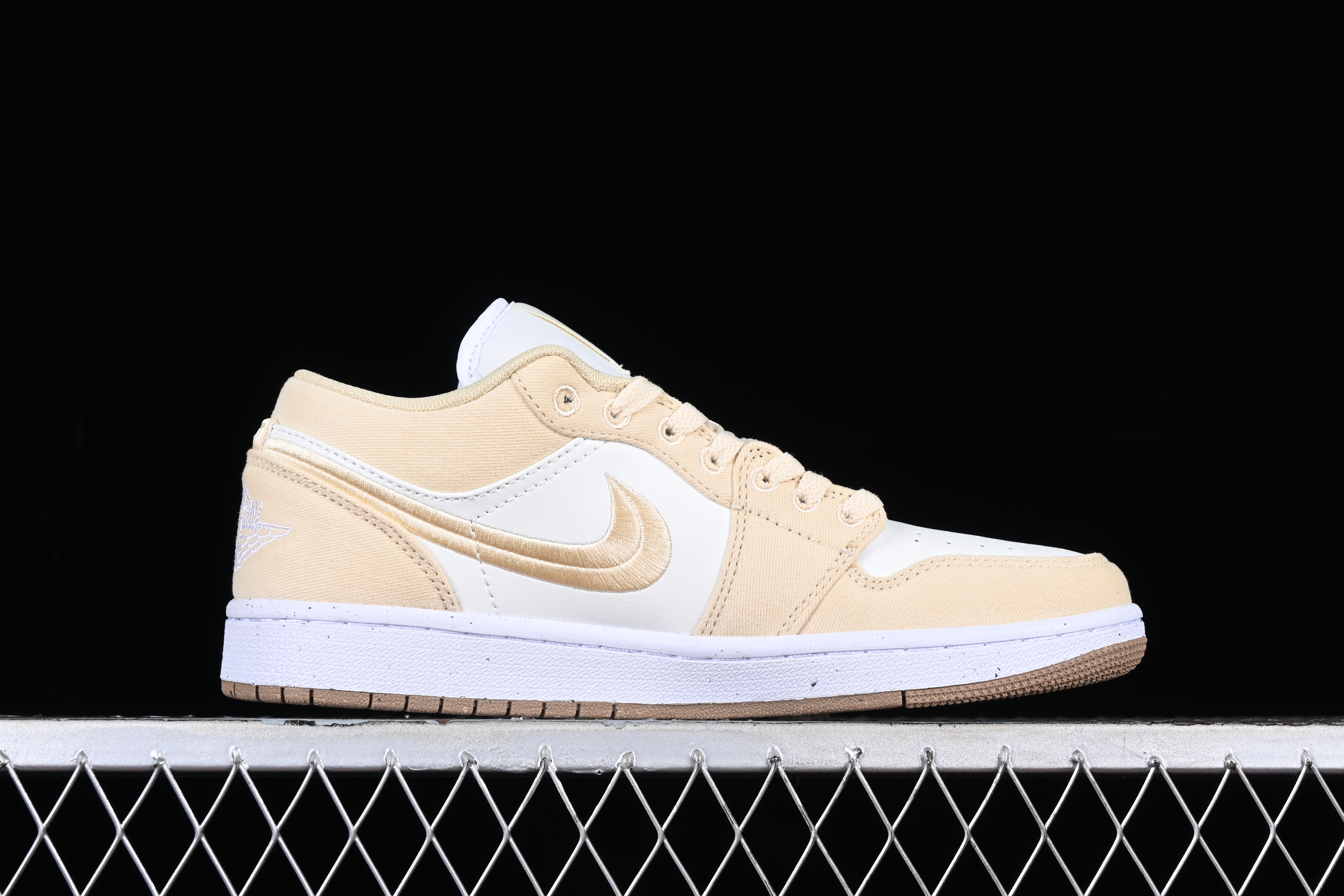 AJ1 low top