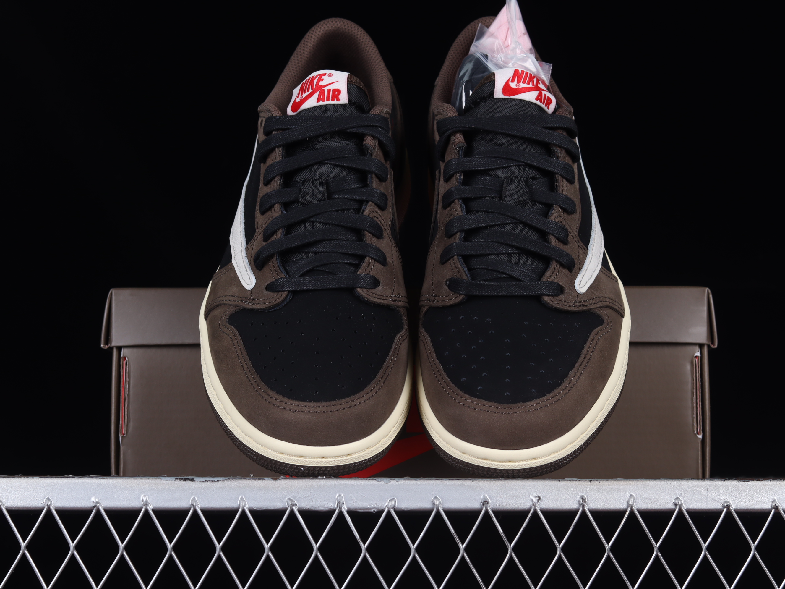 AJ1 low top