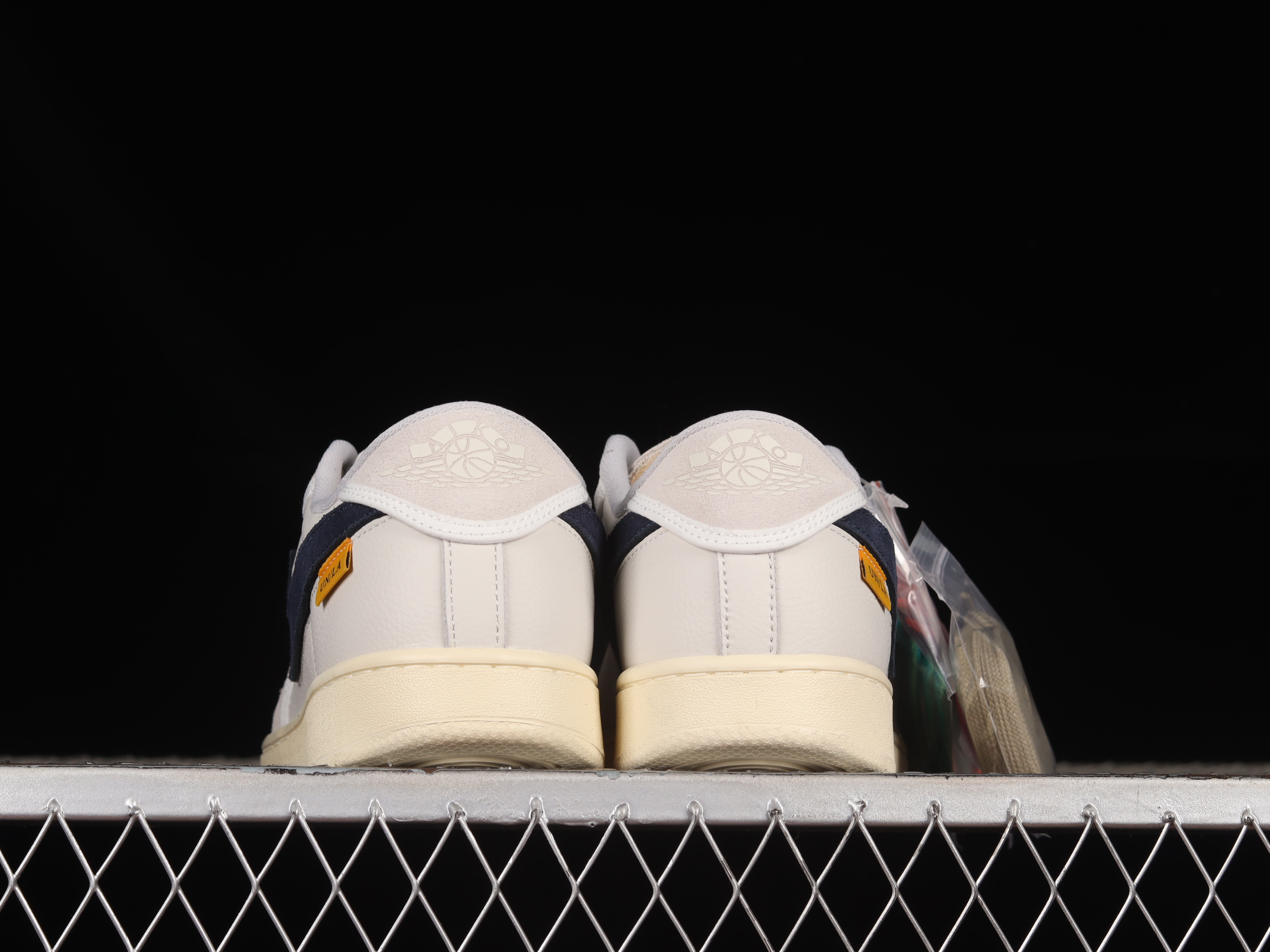 AJ1 low top
