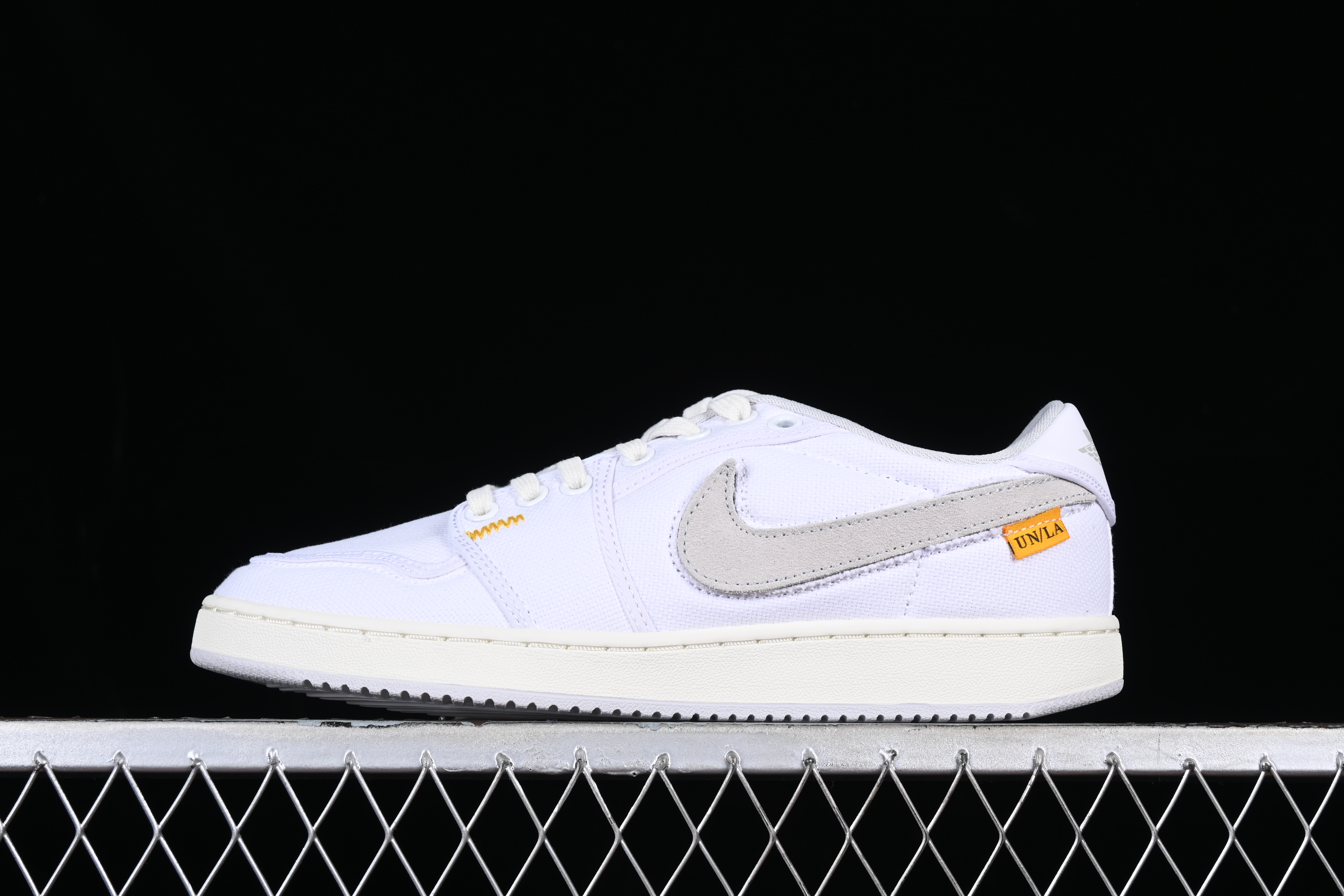 AJ1 low top