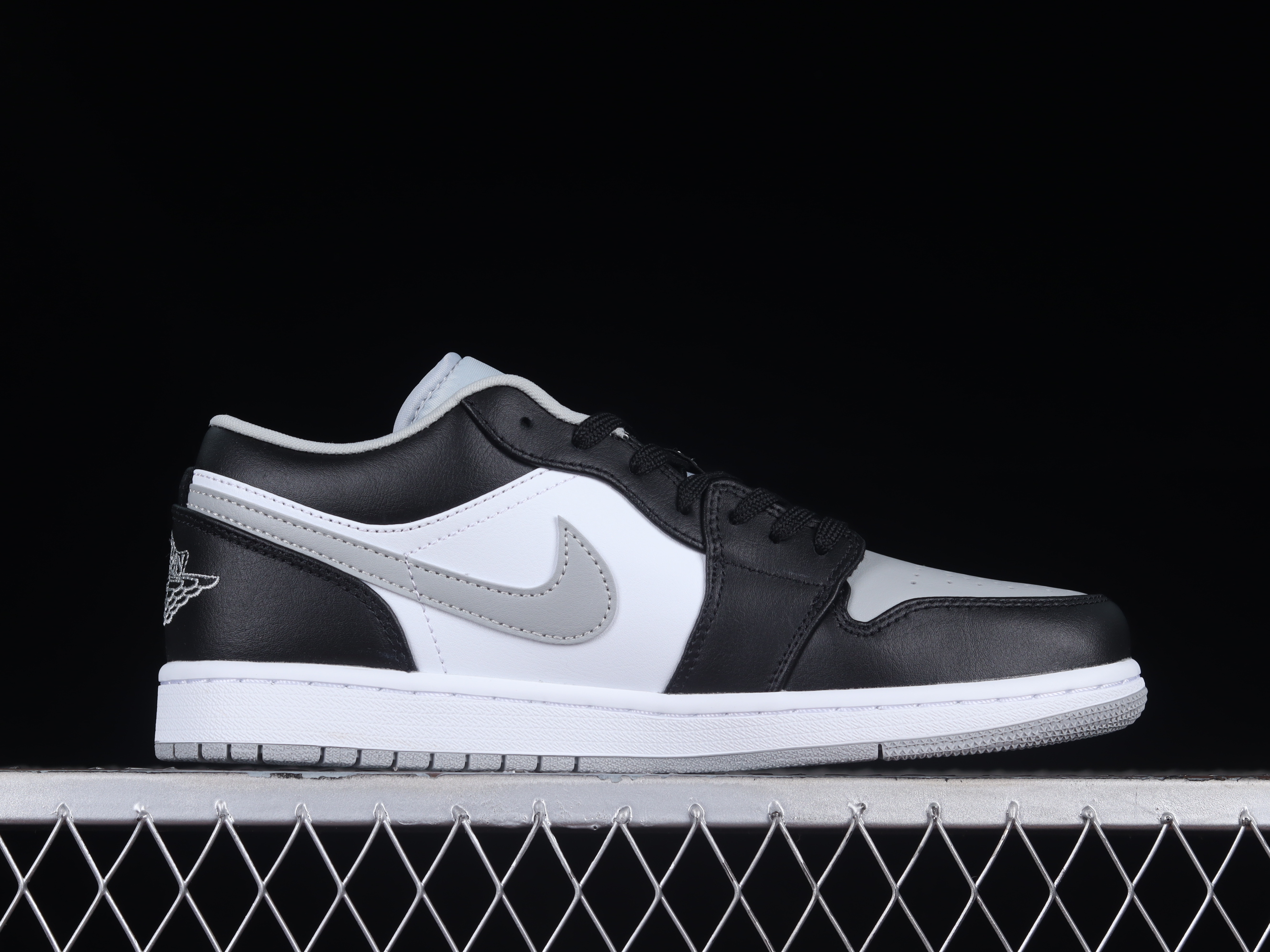 AJ1 low top