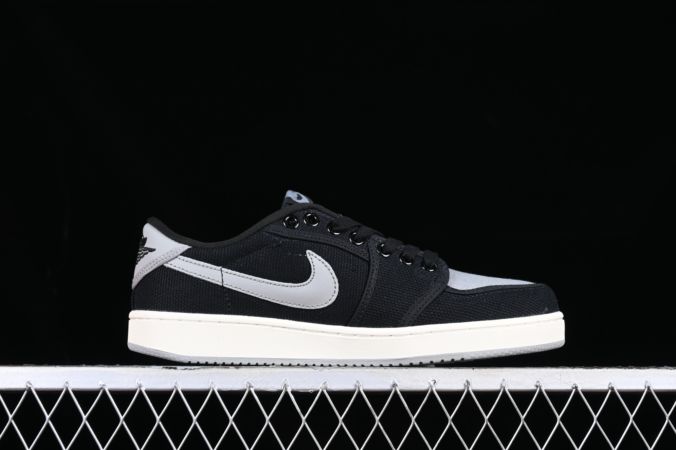 AJ1 low top