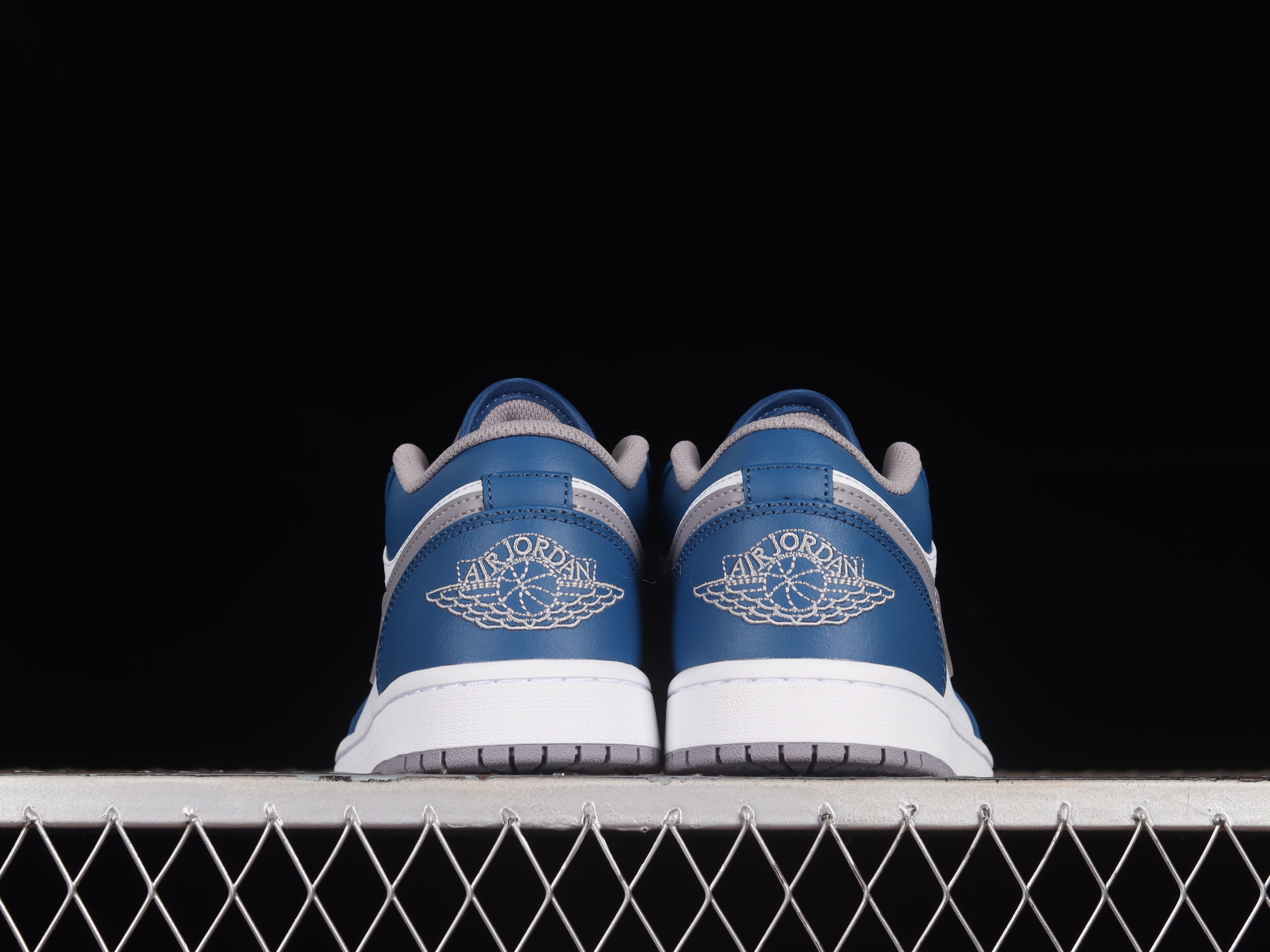 AJ1 low top