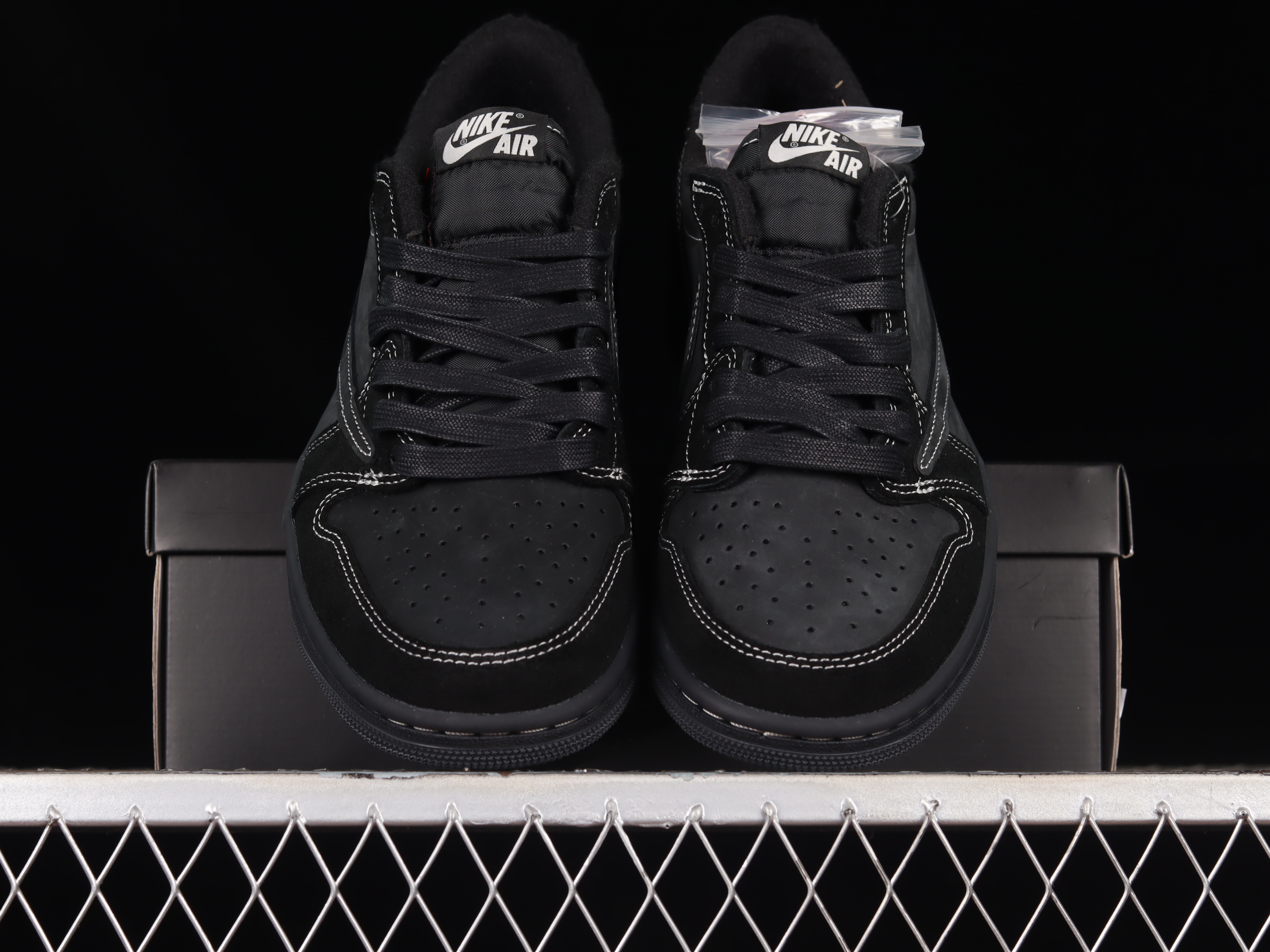 AJ1 low top