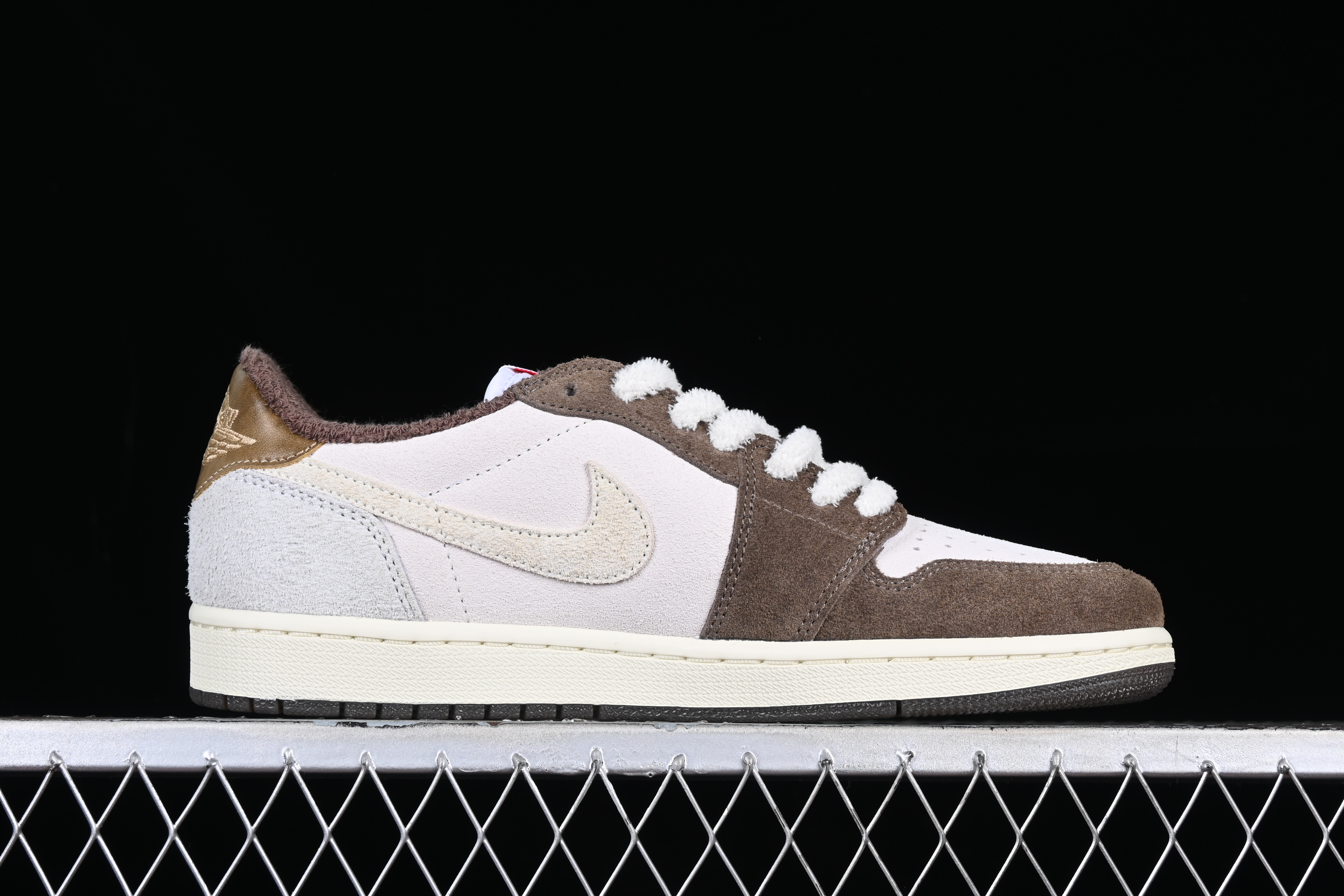 AJ1 low top